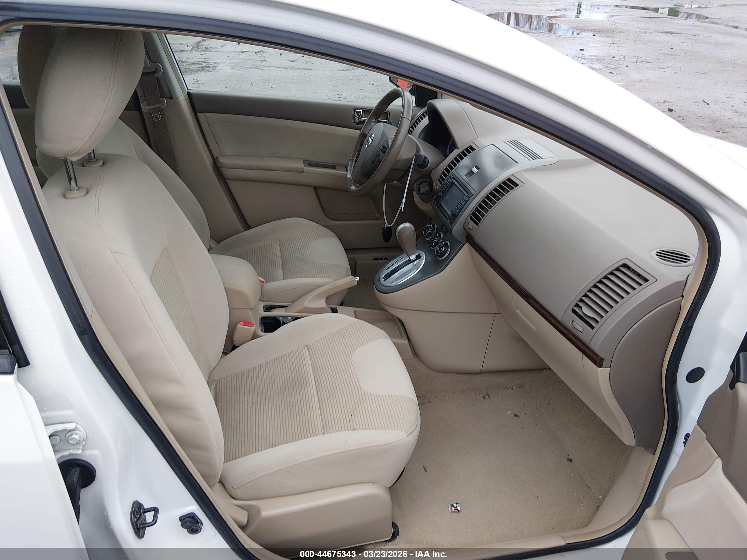 NISSAN SENTRA image 5