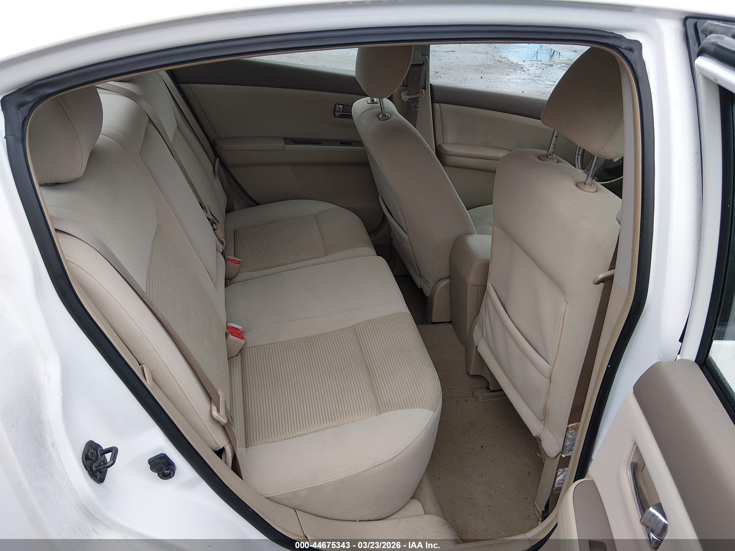 NISSAN SENTRA image 8