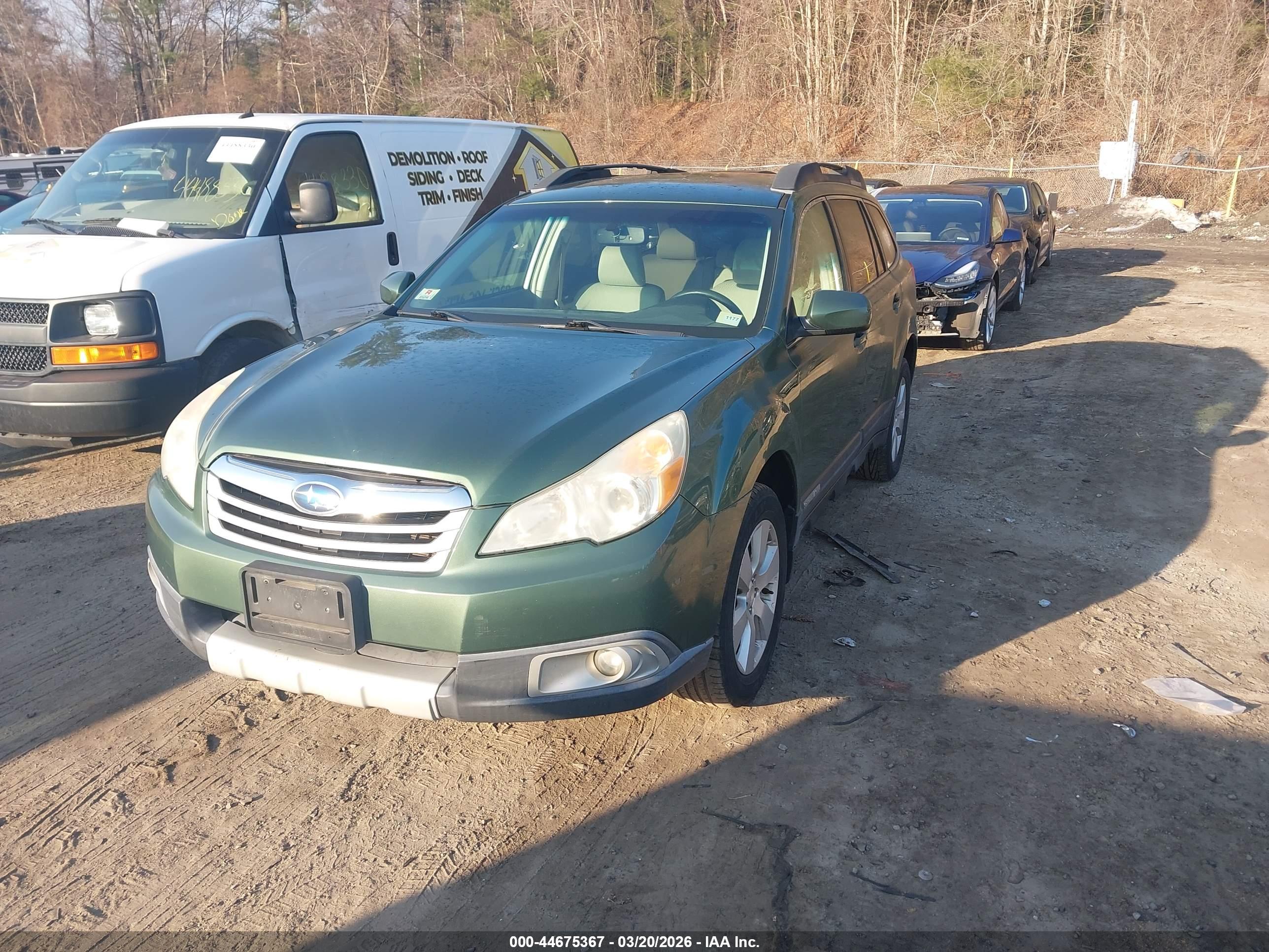 SUBARU OUTBACK image 2