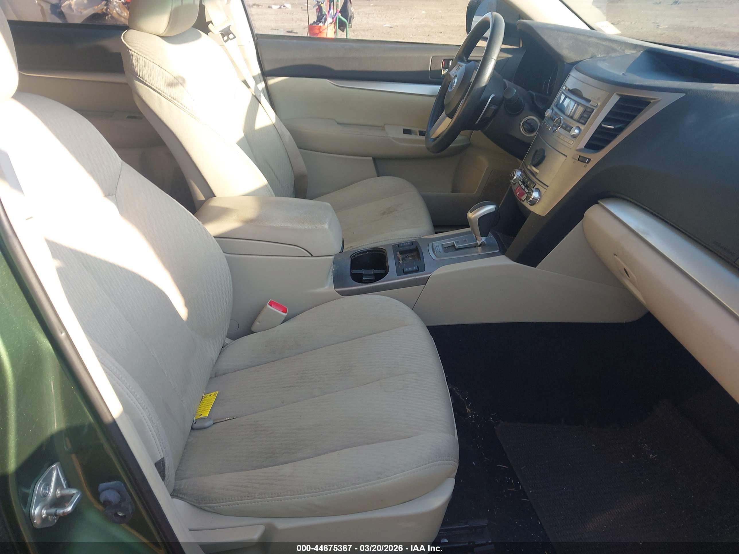 SUBARU OUTBACK image 5