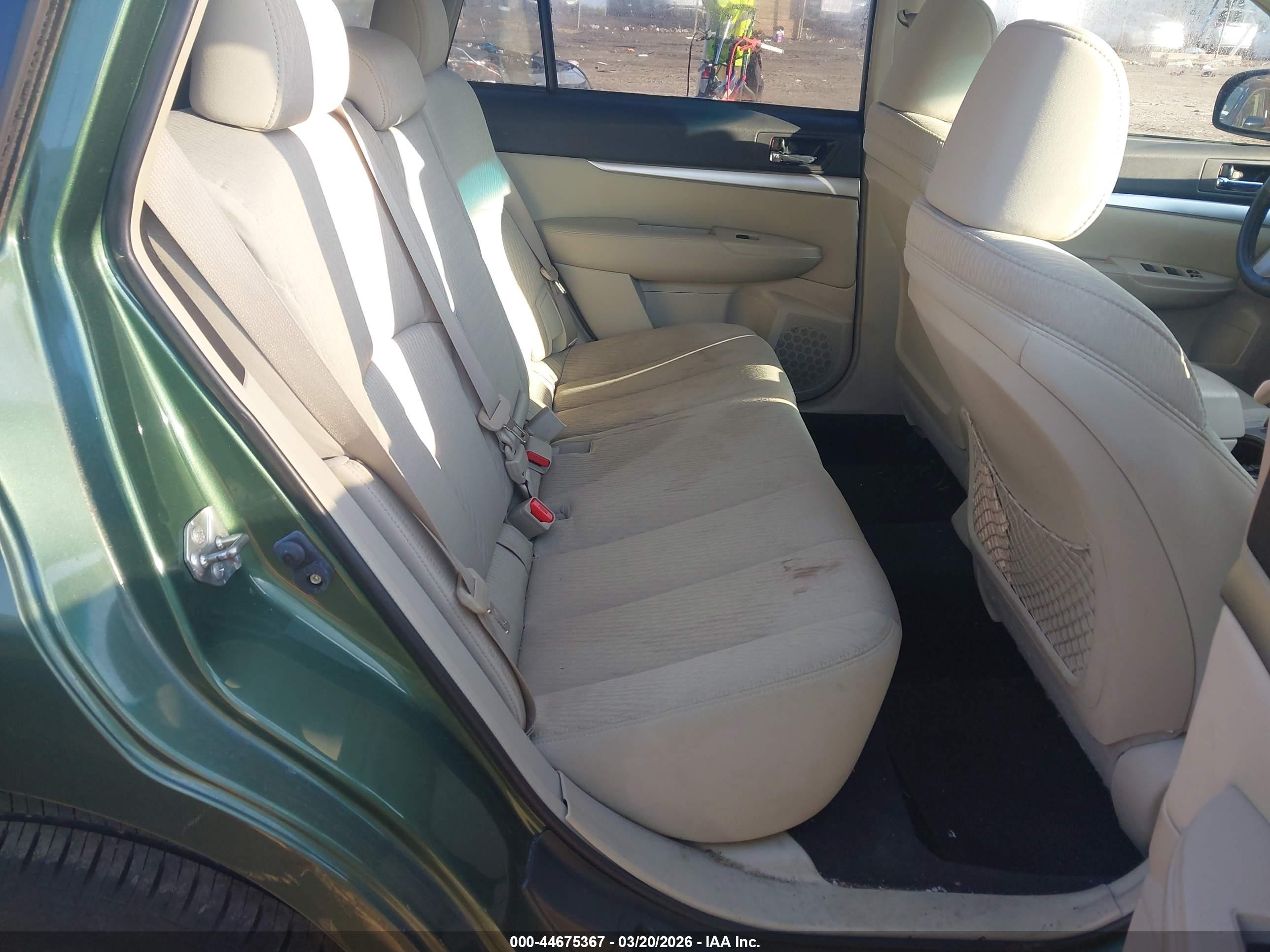 SUBARU OUTBACK image 8