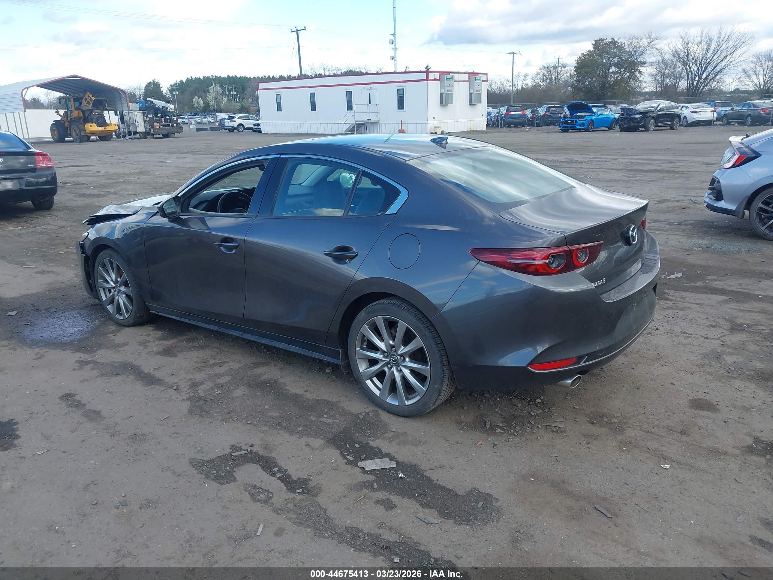 MAZDA MAZDA3 image 3