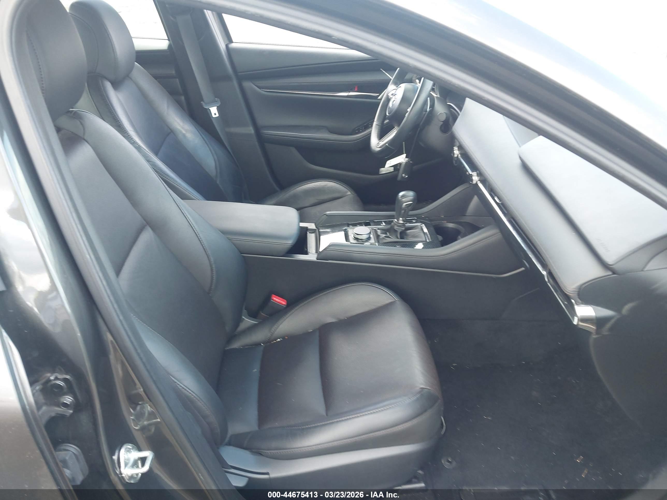 MAZDA MAZDA3 image 5