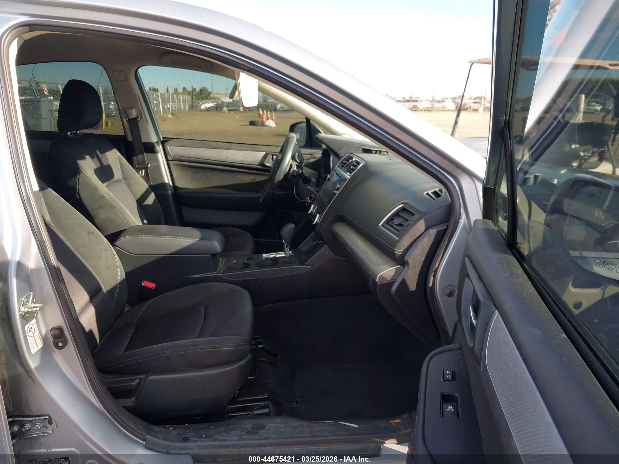 SUBARU LEGACY image 5