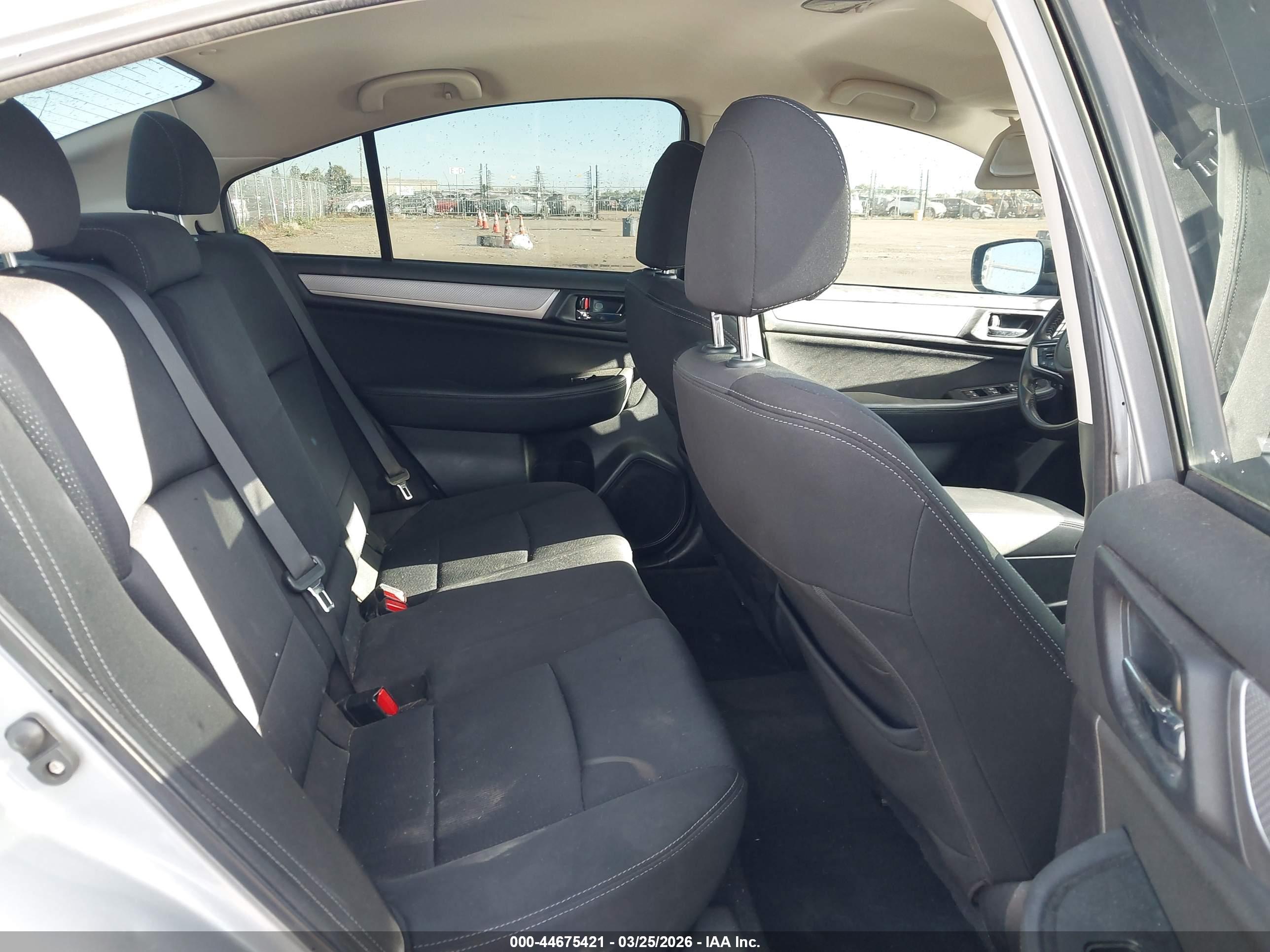 SUBARU LEGACY image 8