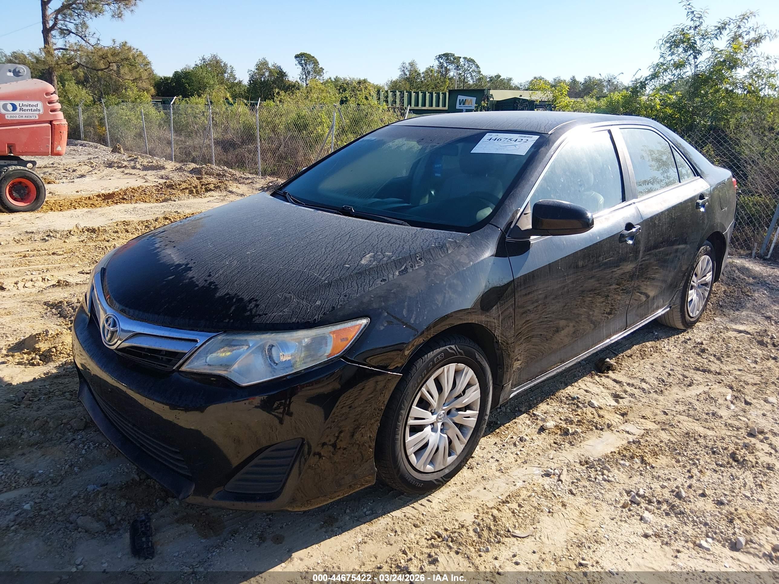 TOYOTA CAMRY image 2