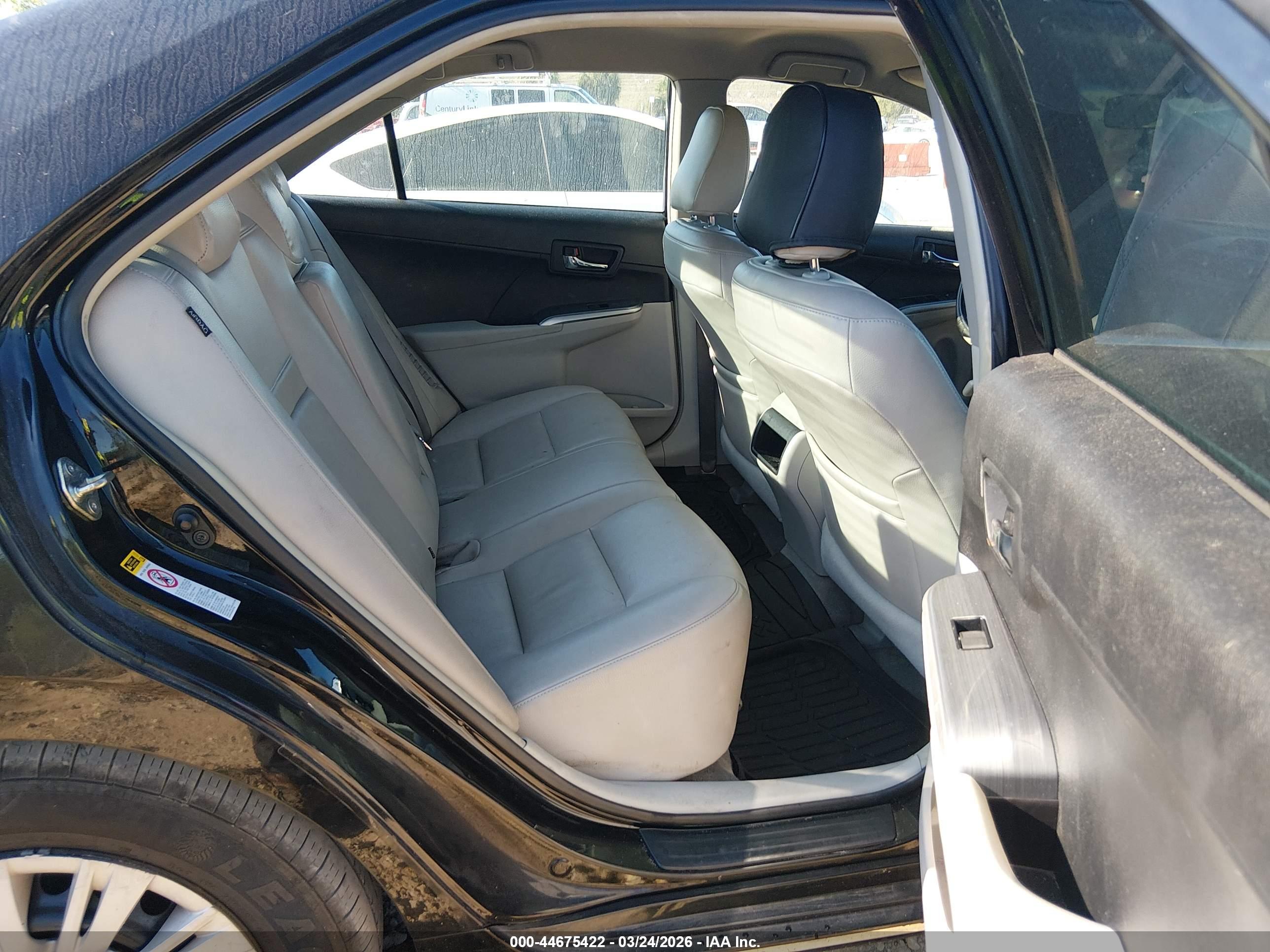 TOYOTA CAMRY image 8