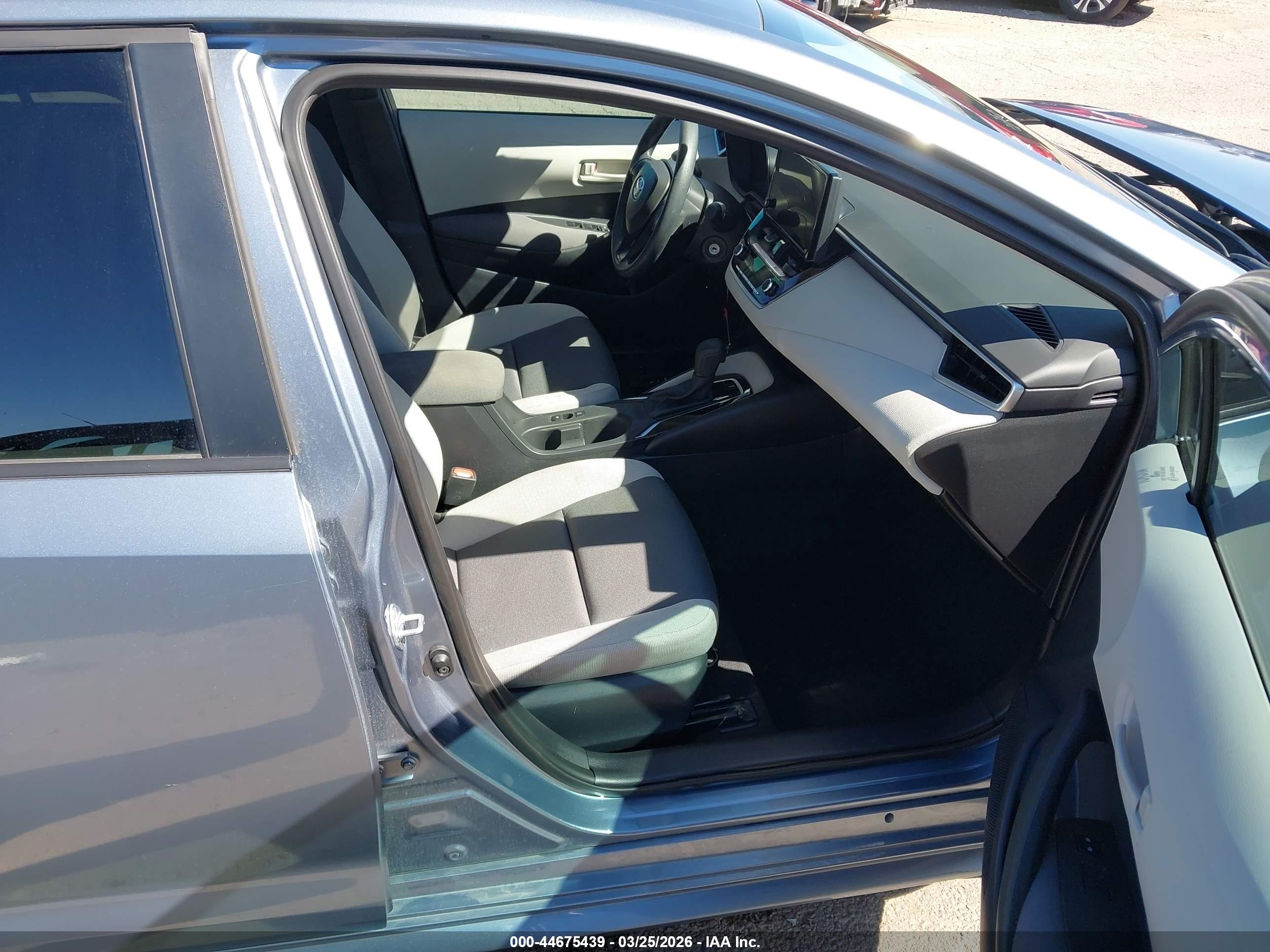 TOYOTA COROLLA image 5