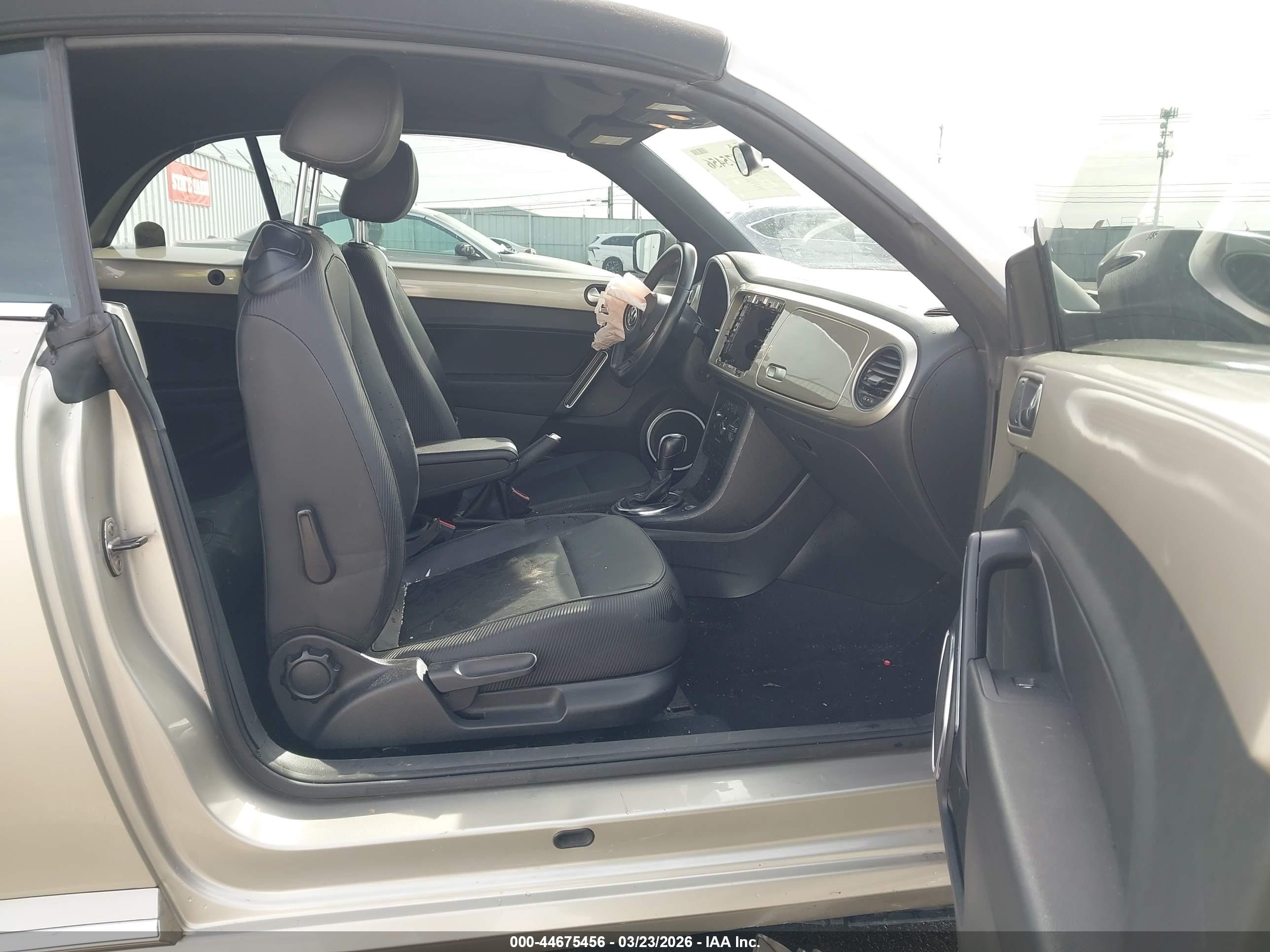 VOLKSWAGEN BEETLE image 5