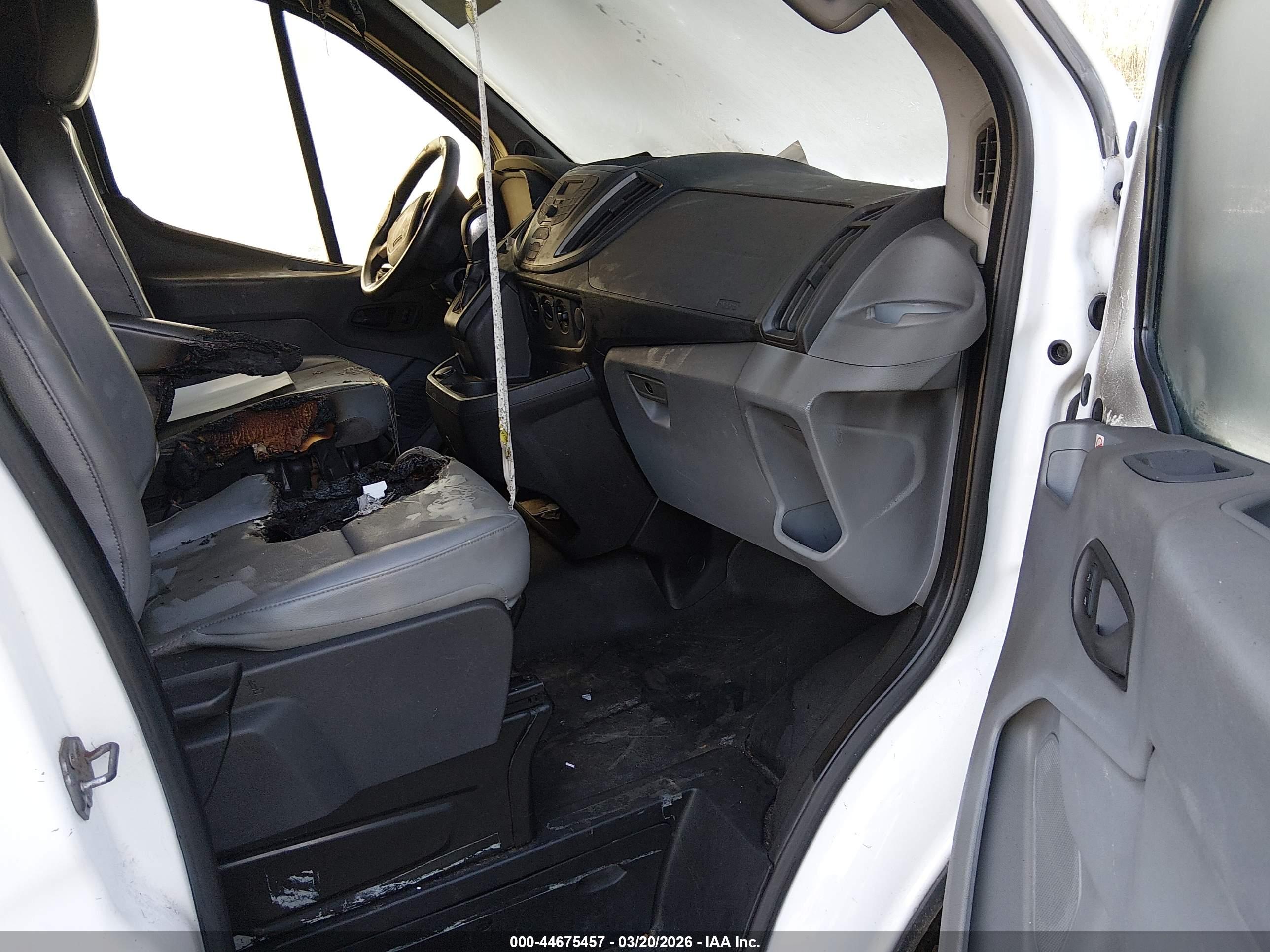 FORD TRANSIT-250 image 5
