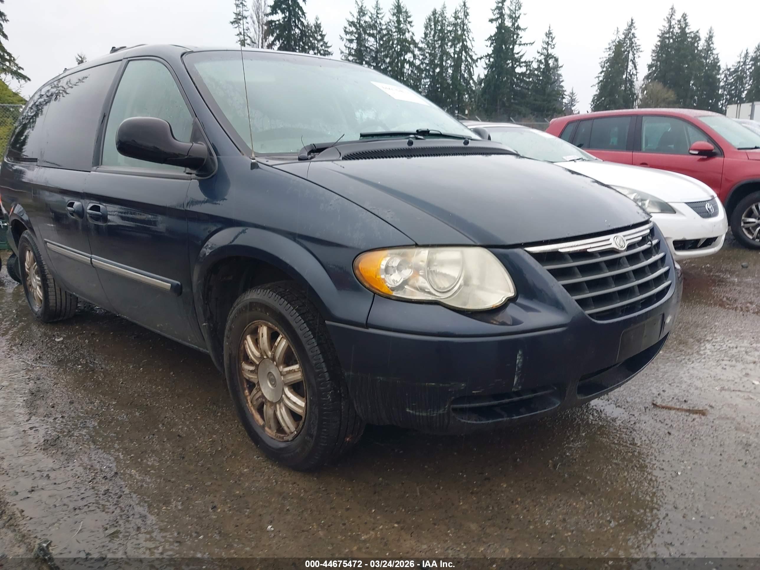 CHRYSLER TOWN image 6