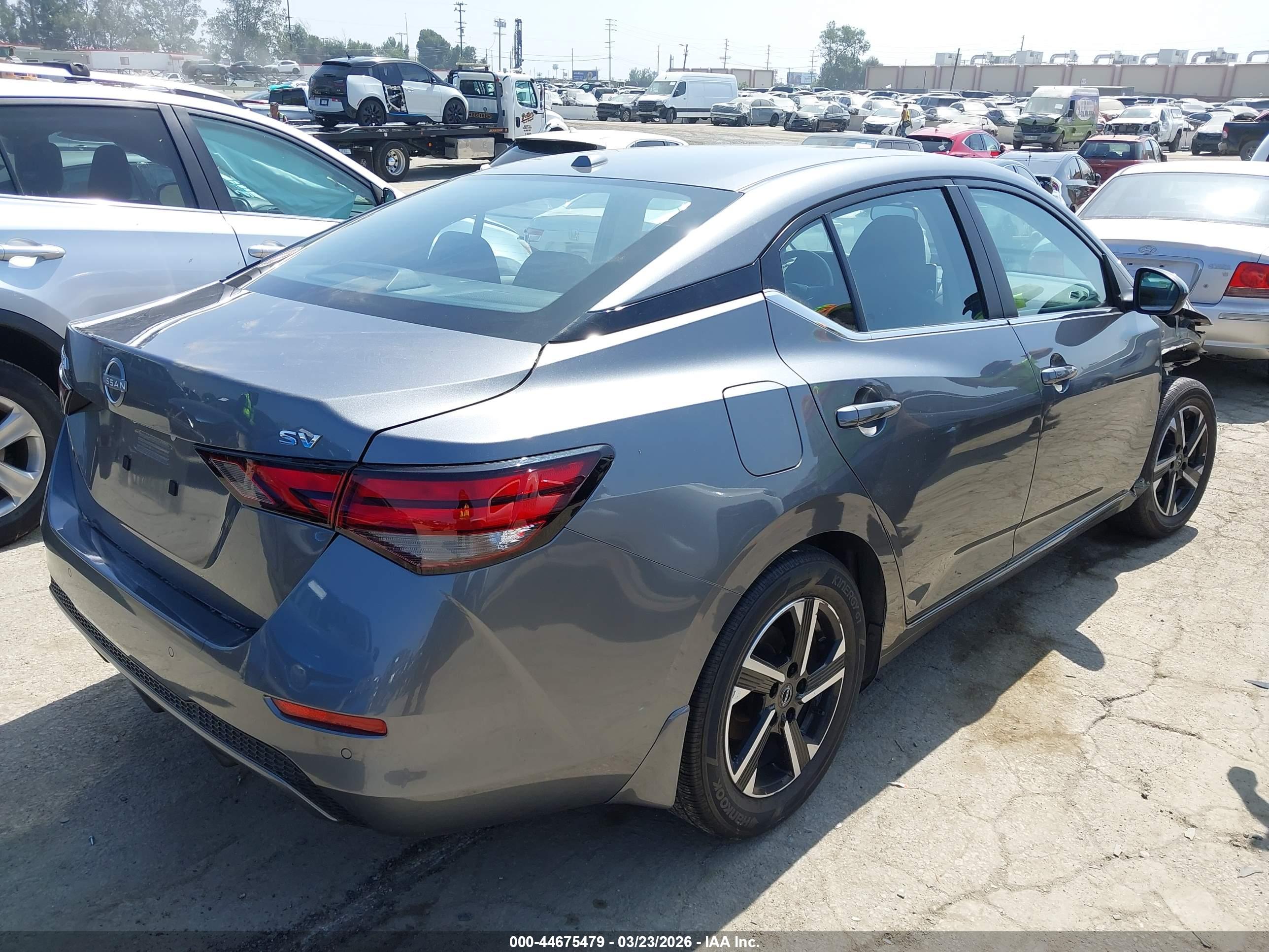 NISSAN SENTRA image 4