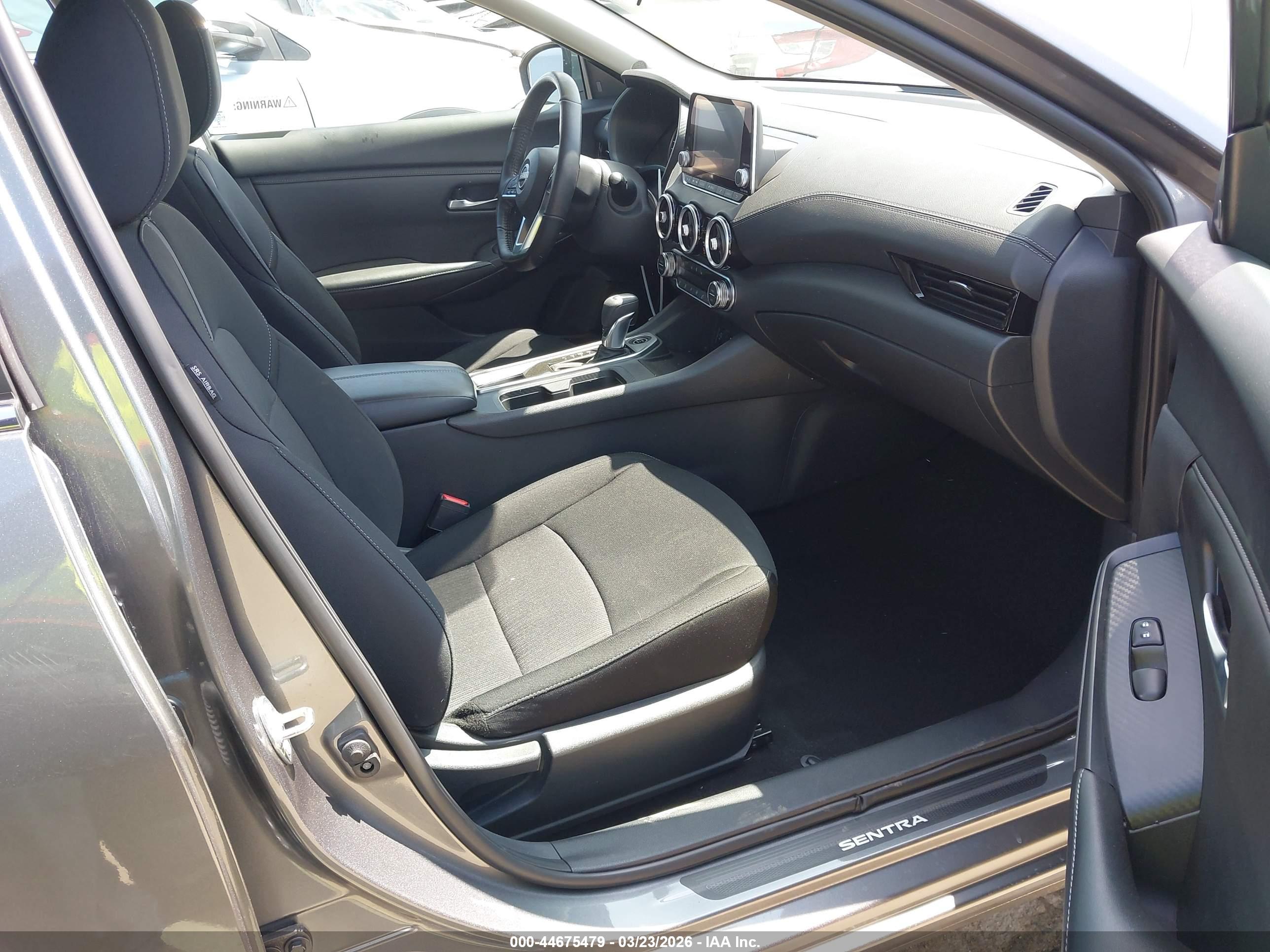 NISSAN SENTRA image 5
