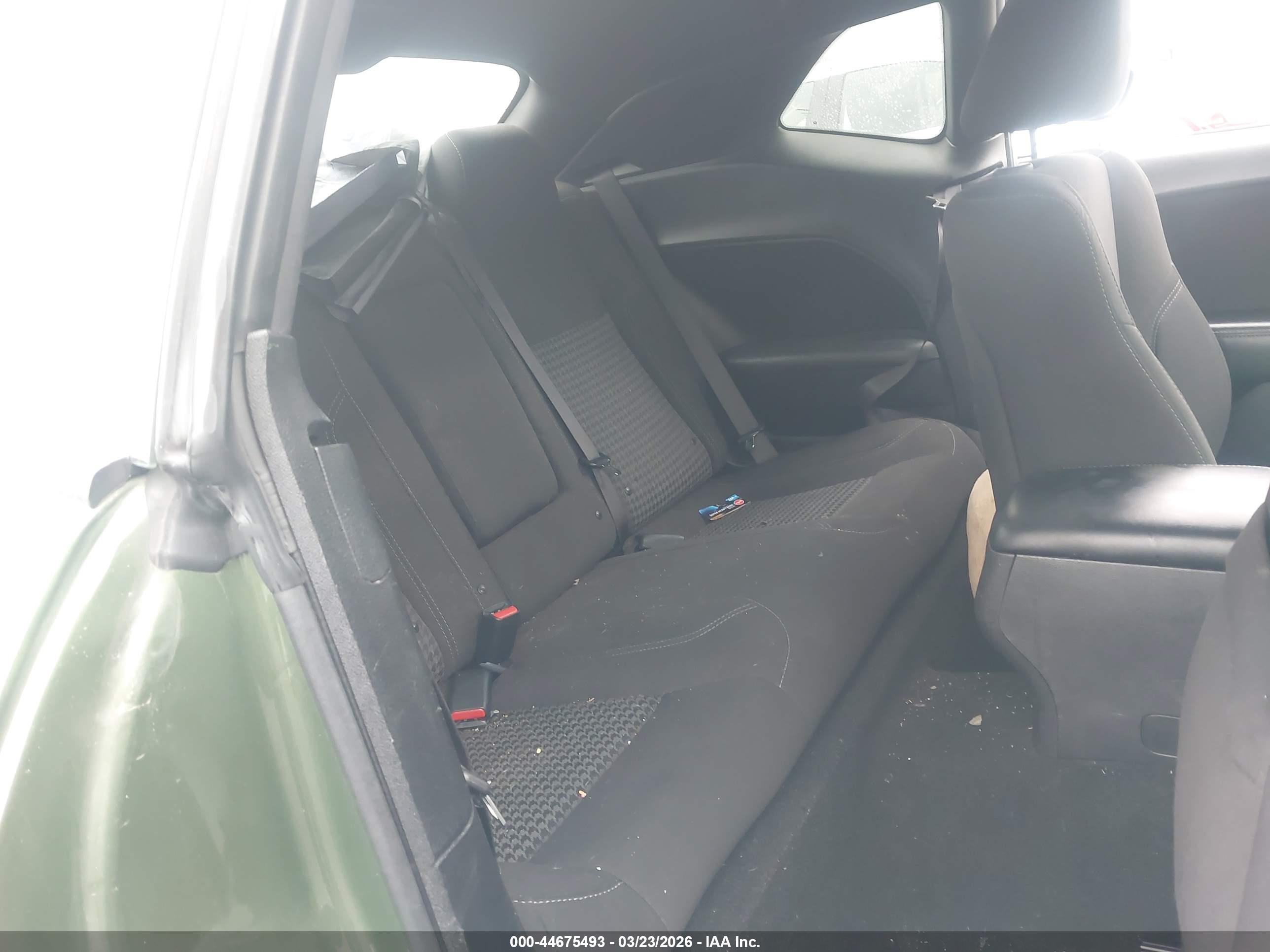 DODGE CHALLENGER image 8