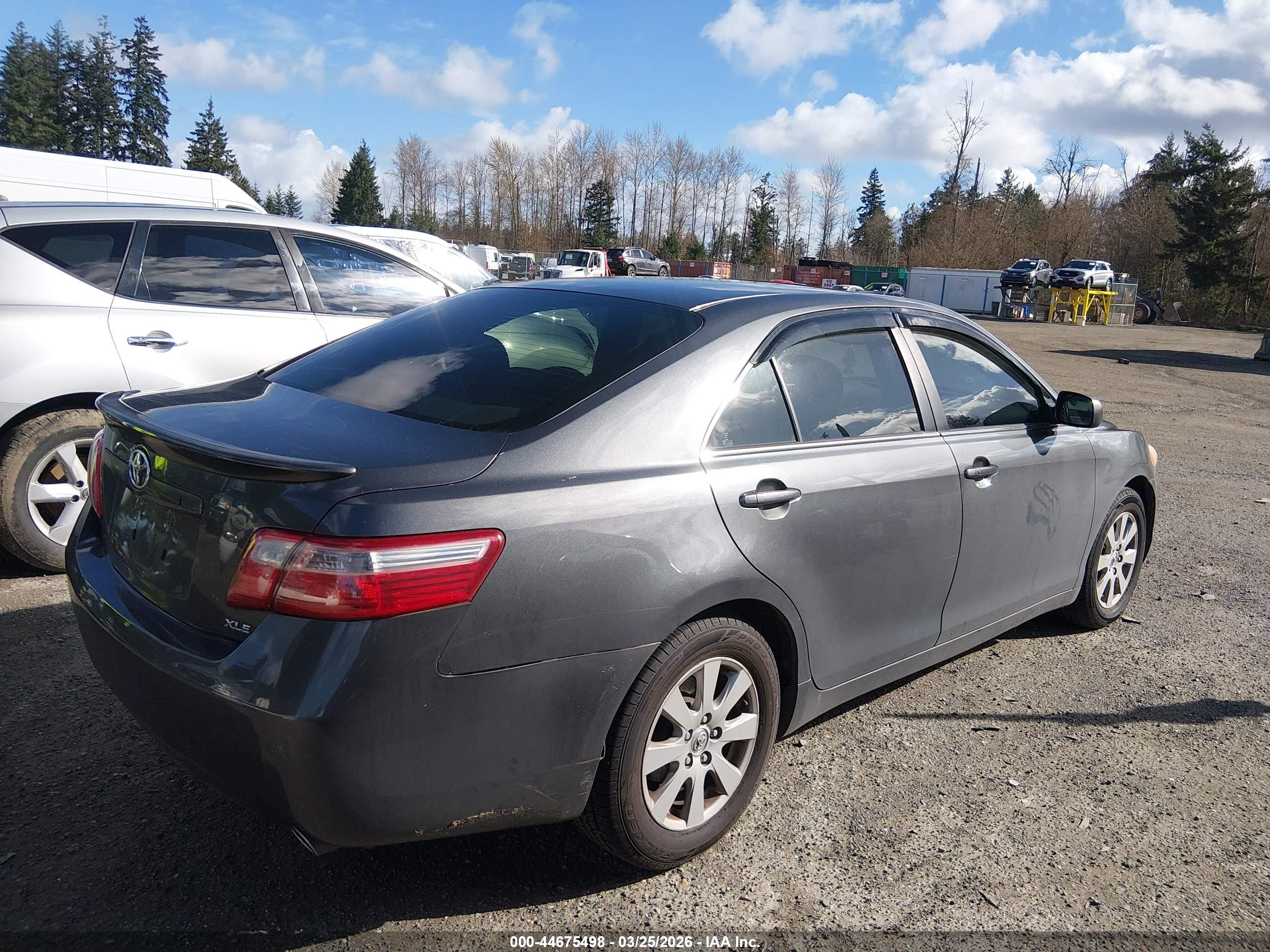 TOYOTA CAMRY image 6