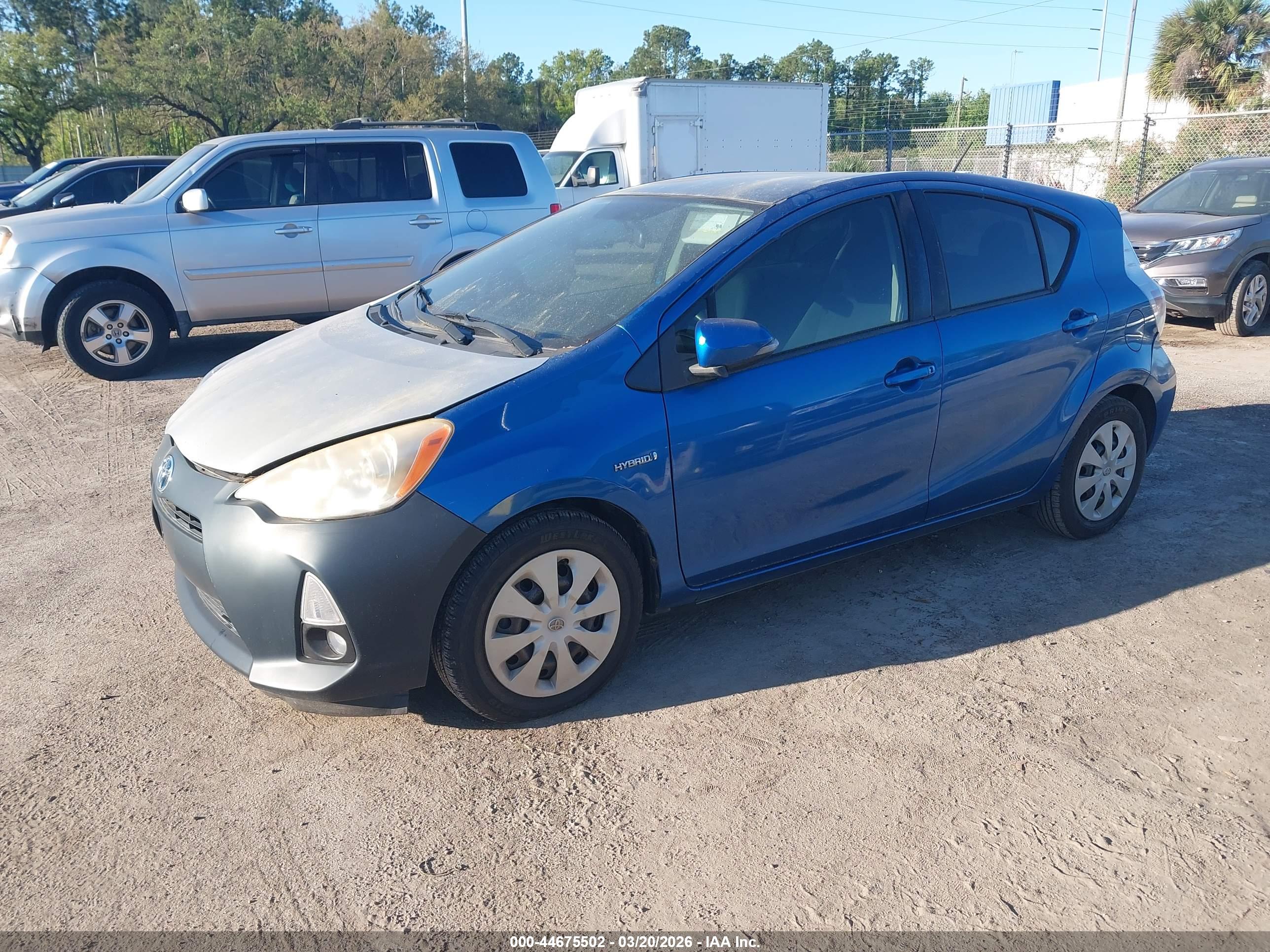 TOYOTA PRIUS image 2