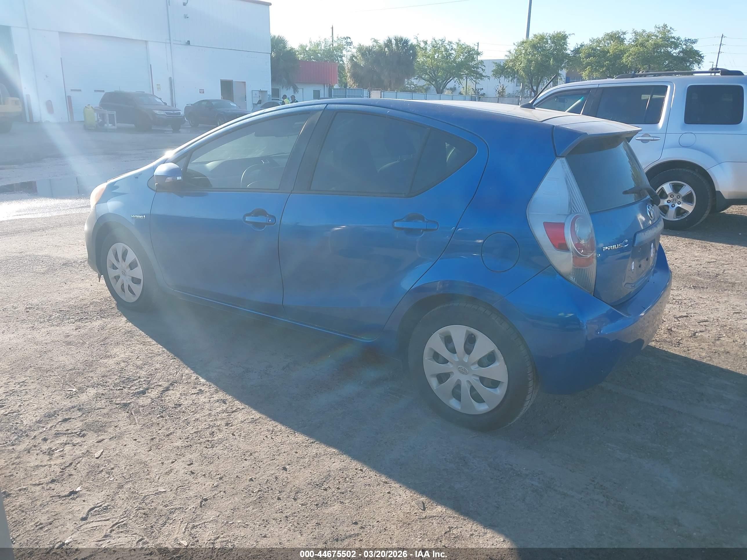 TOYOTA PRIUS image 3