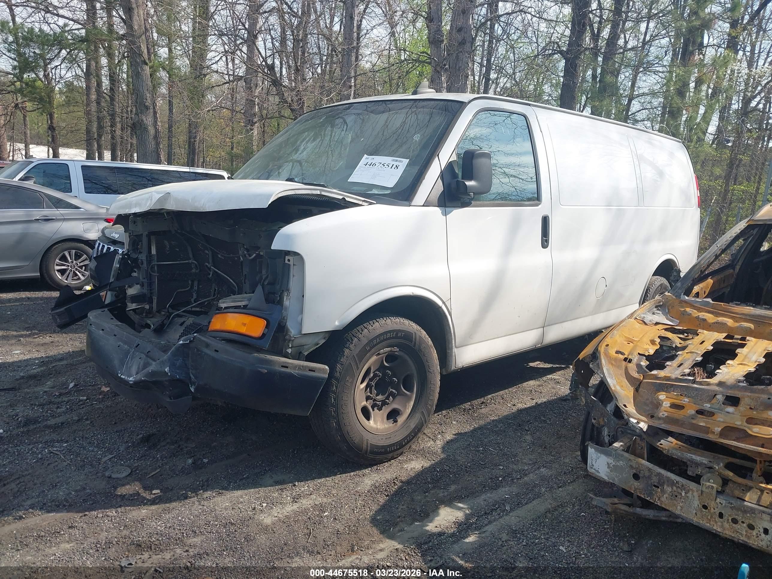 CHEVROLET EXPRESS image 2