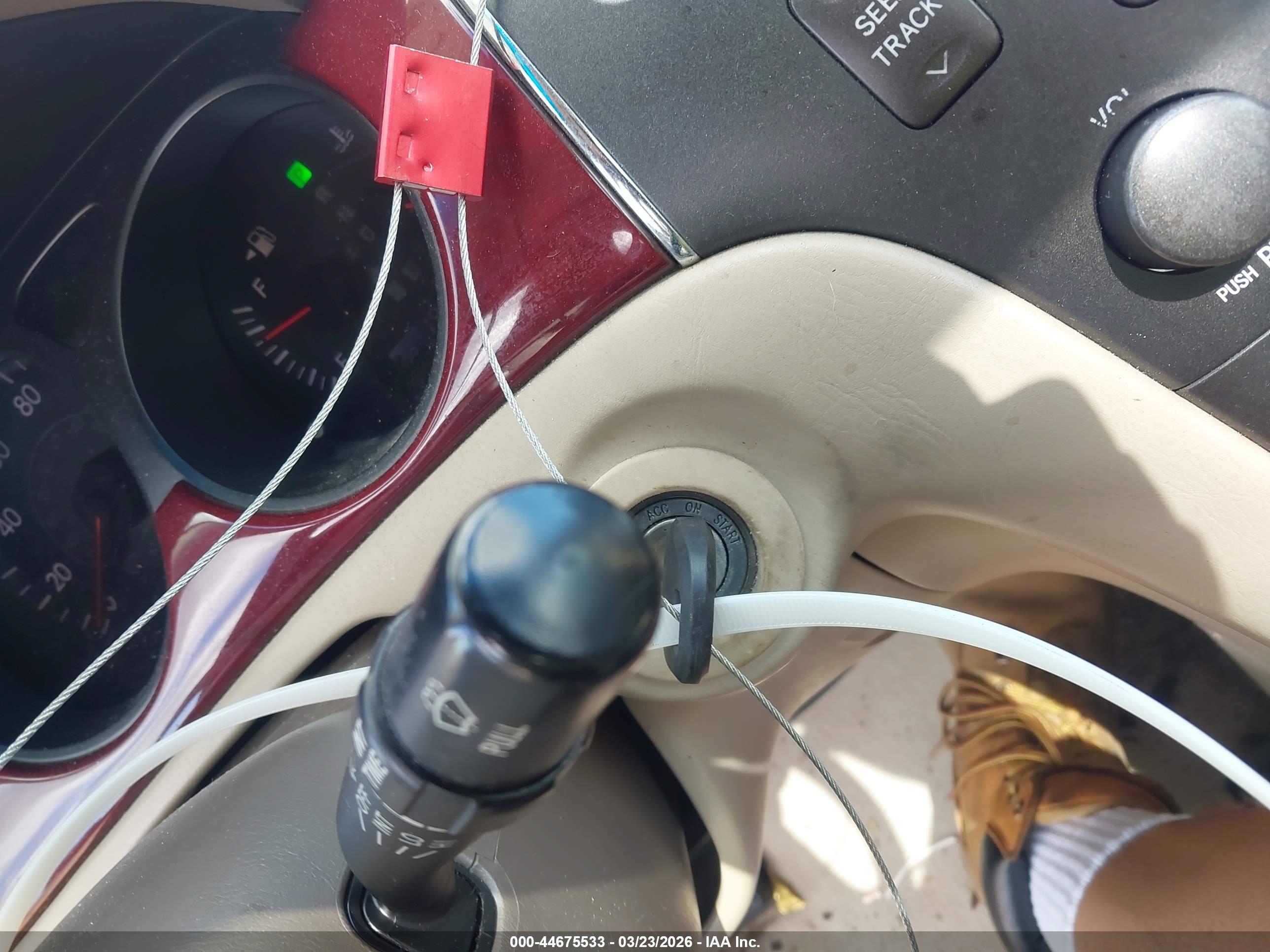 LEXUS ES image 11