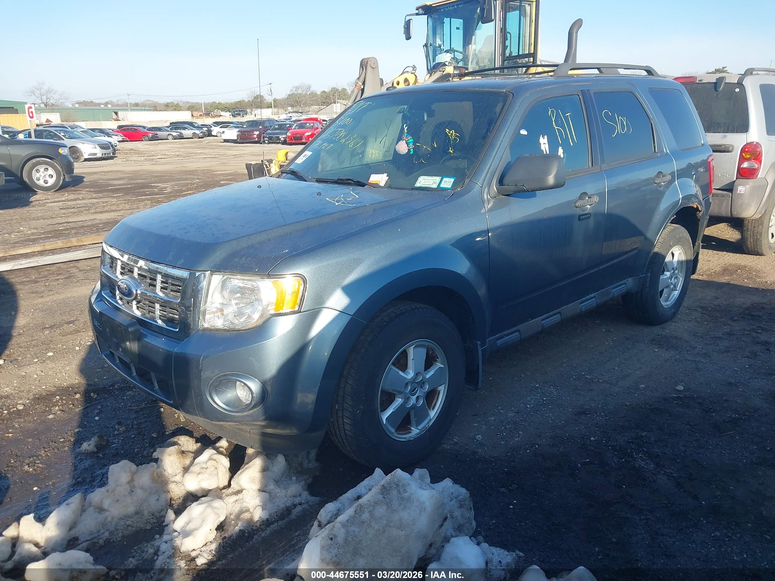 FORD ESCAPE image 2