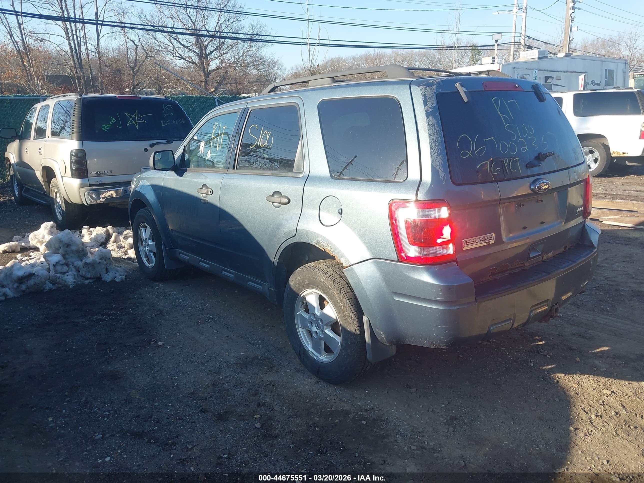 FORD ESCAPE image 3