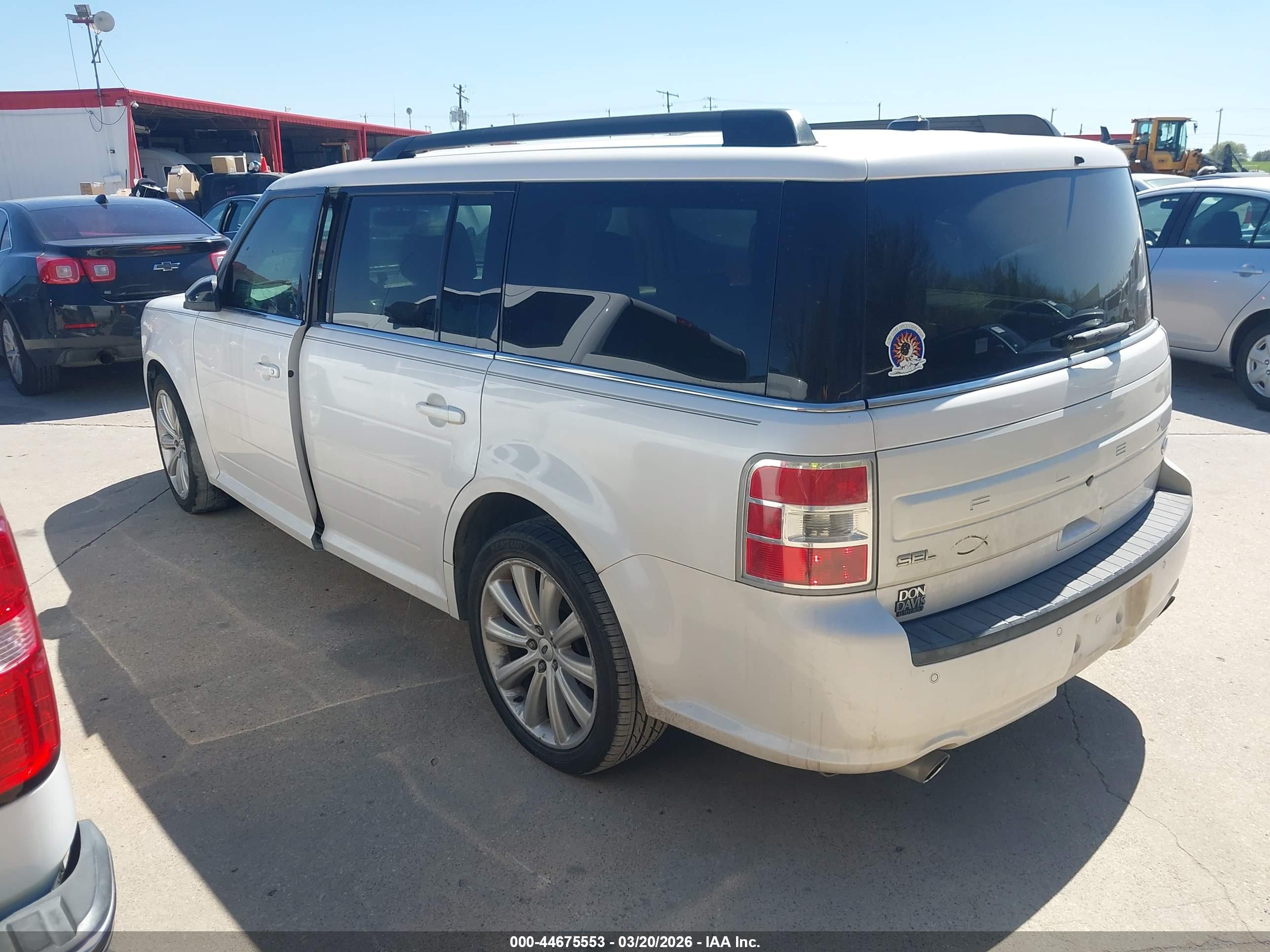 FORD FLEX image 3