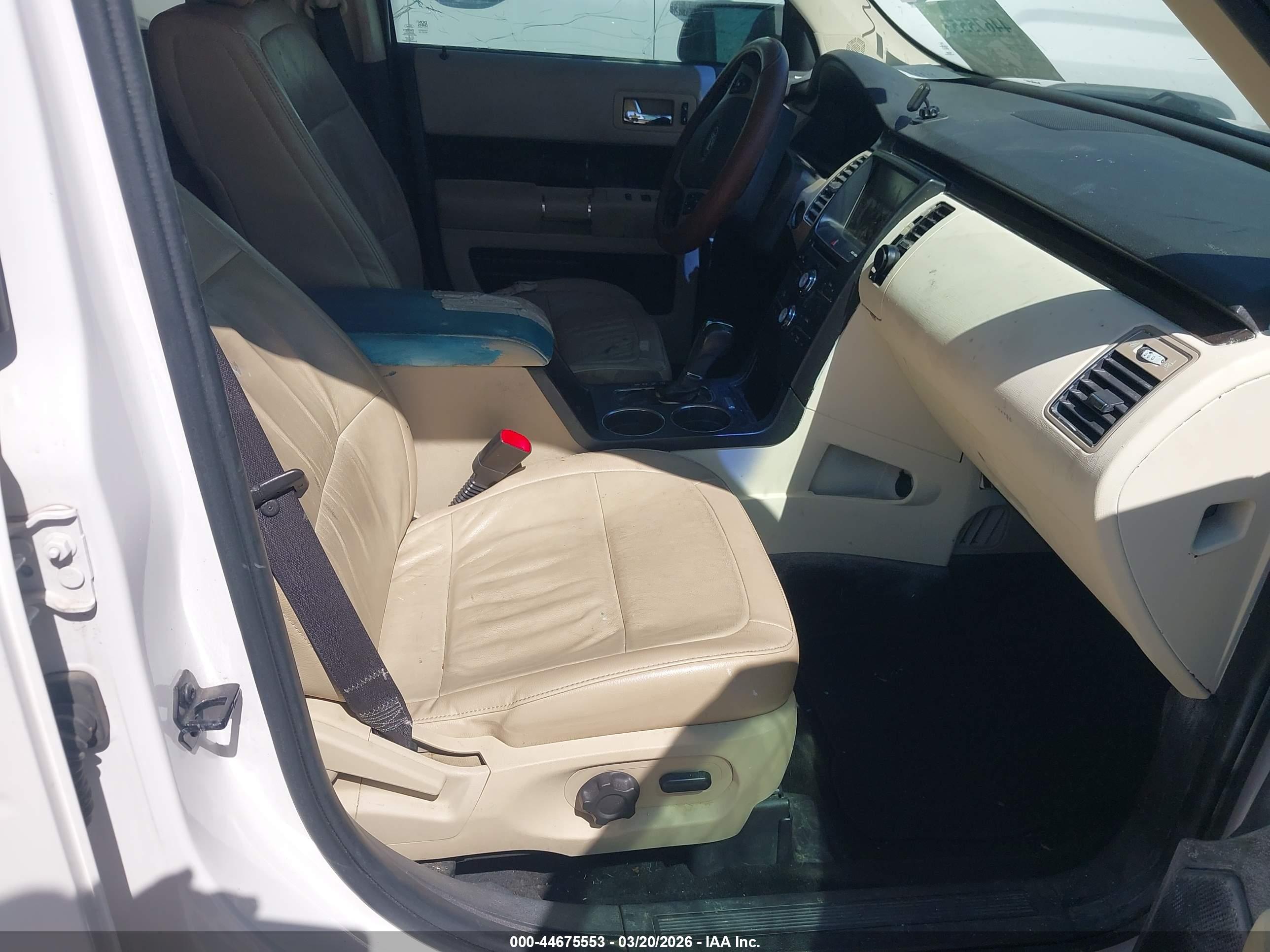 FORD FLEX image 5