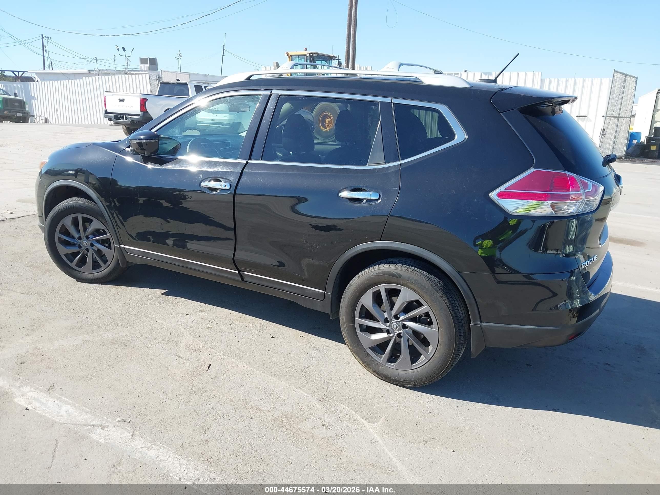 NISSAN ROGUE image 3