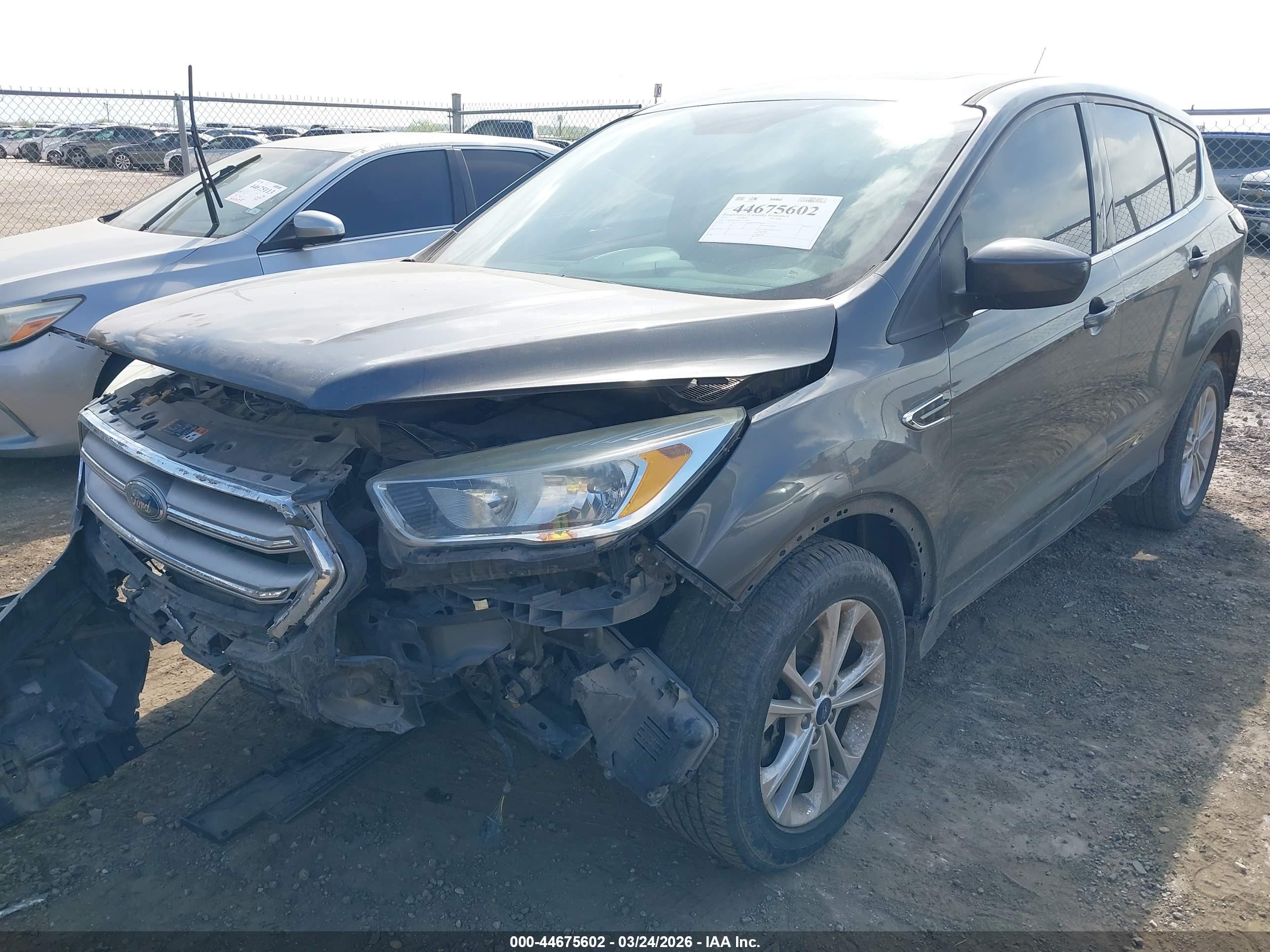 FORD ESCAPE image 2