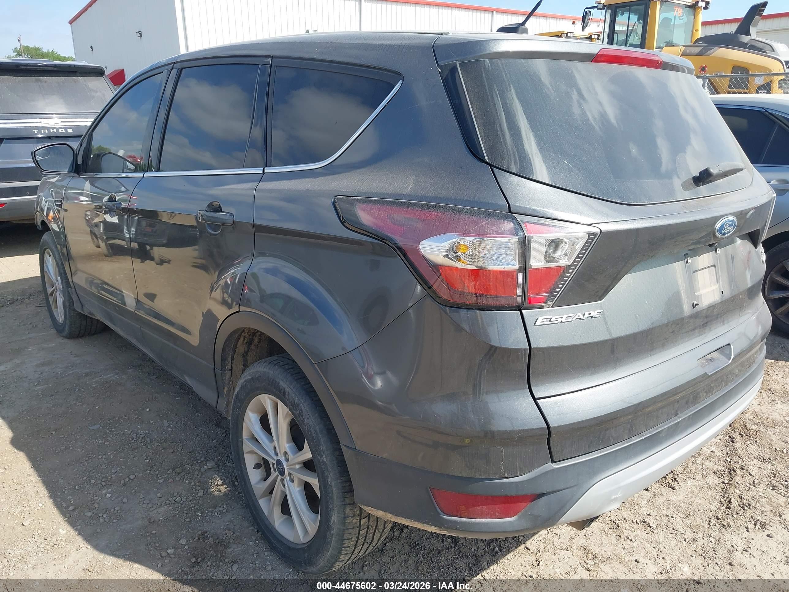 FORD ESCAPE image 3