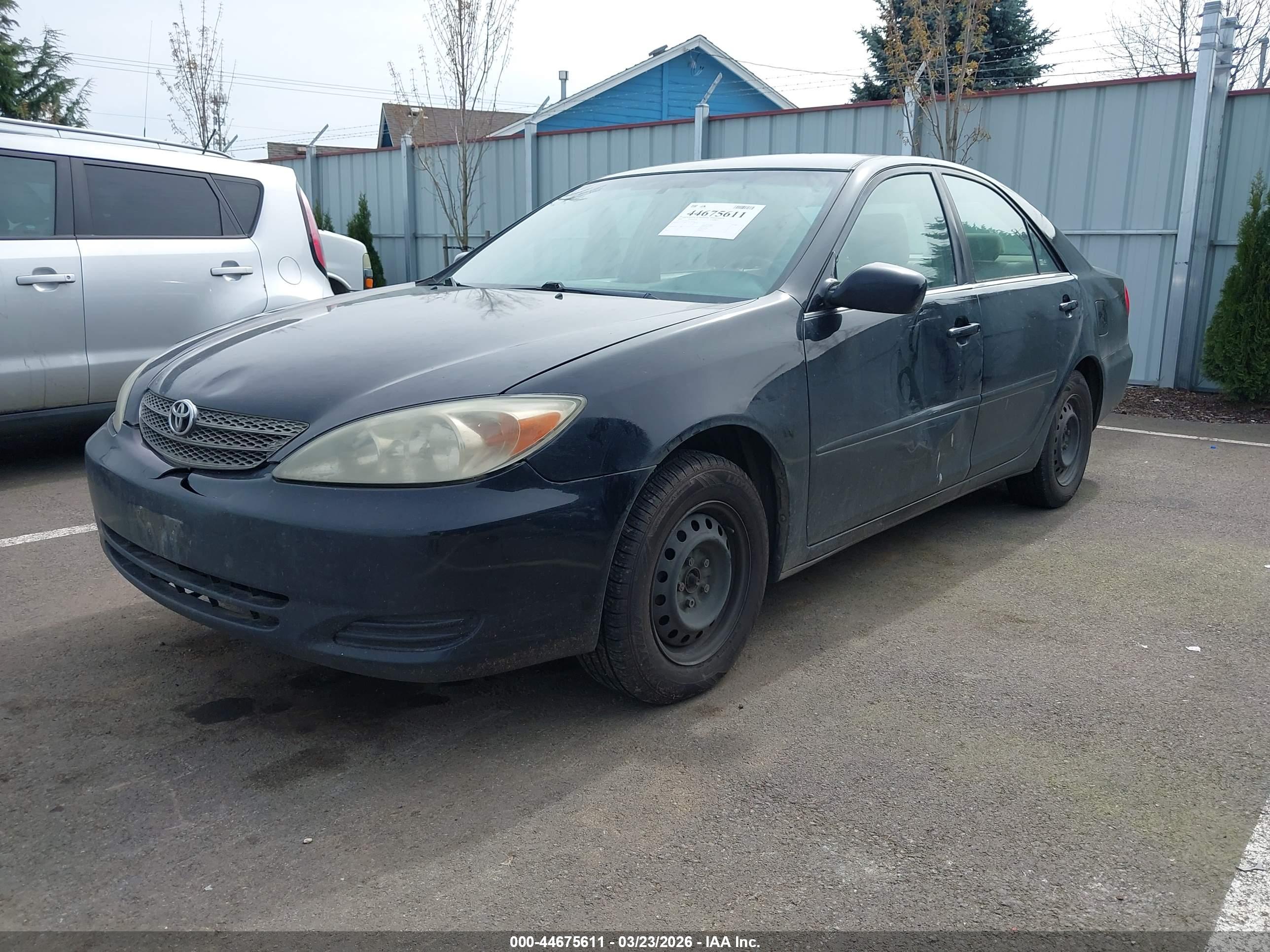 TOYOTA CAMRY image 2
