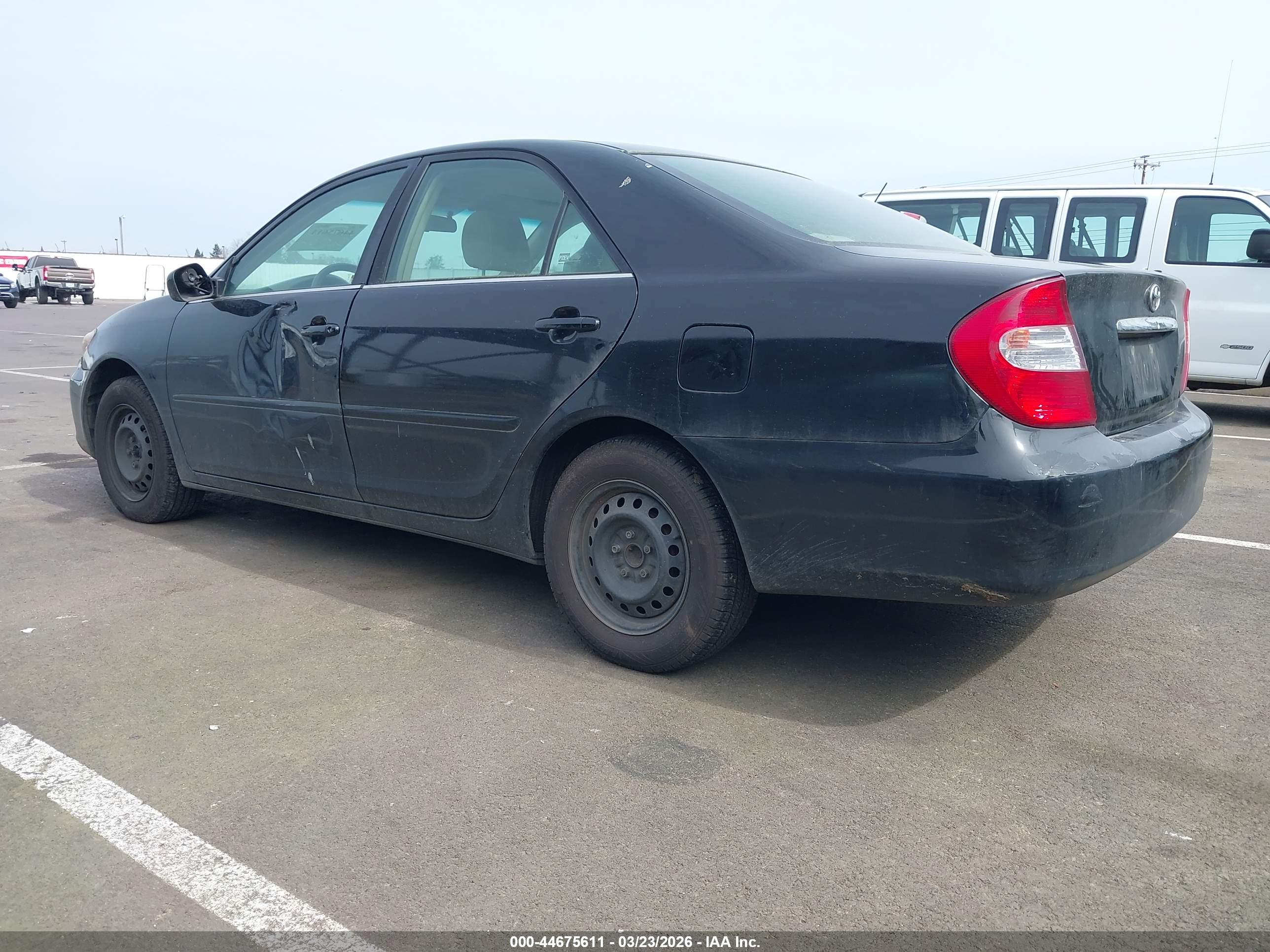 TOYOTA CAMRY image 3