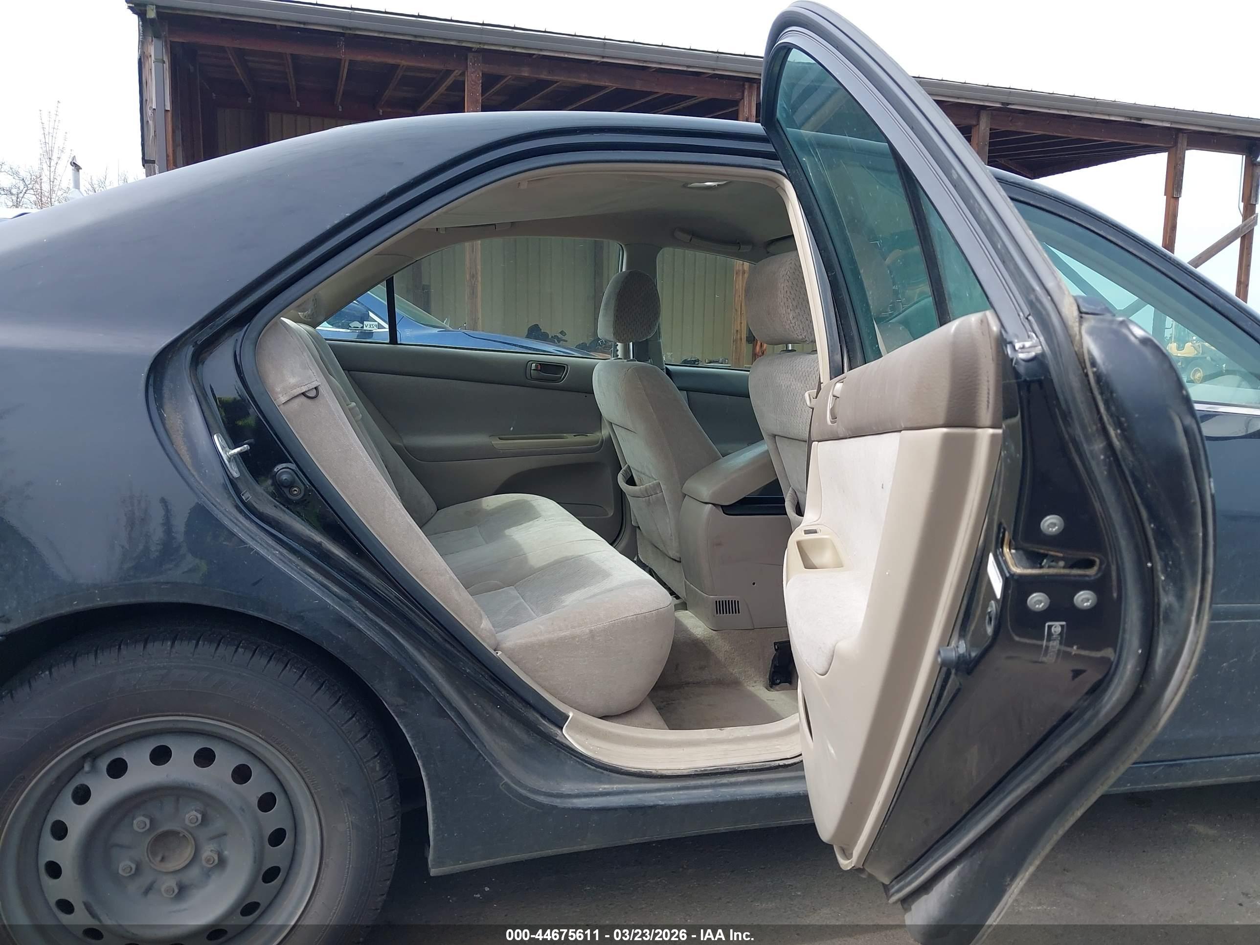 TOYOTA CAMRY image 8