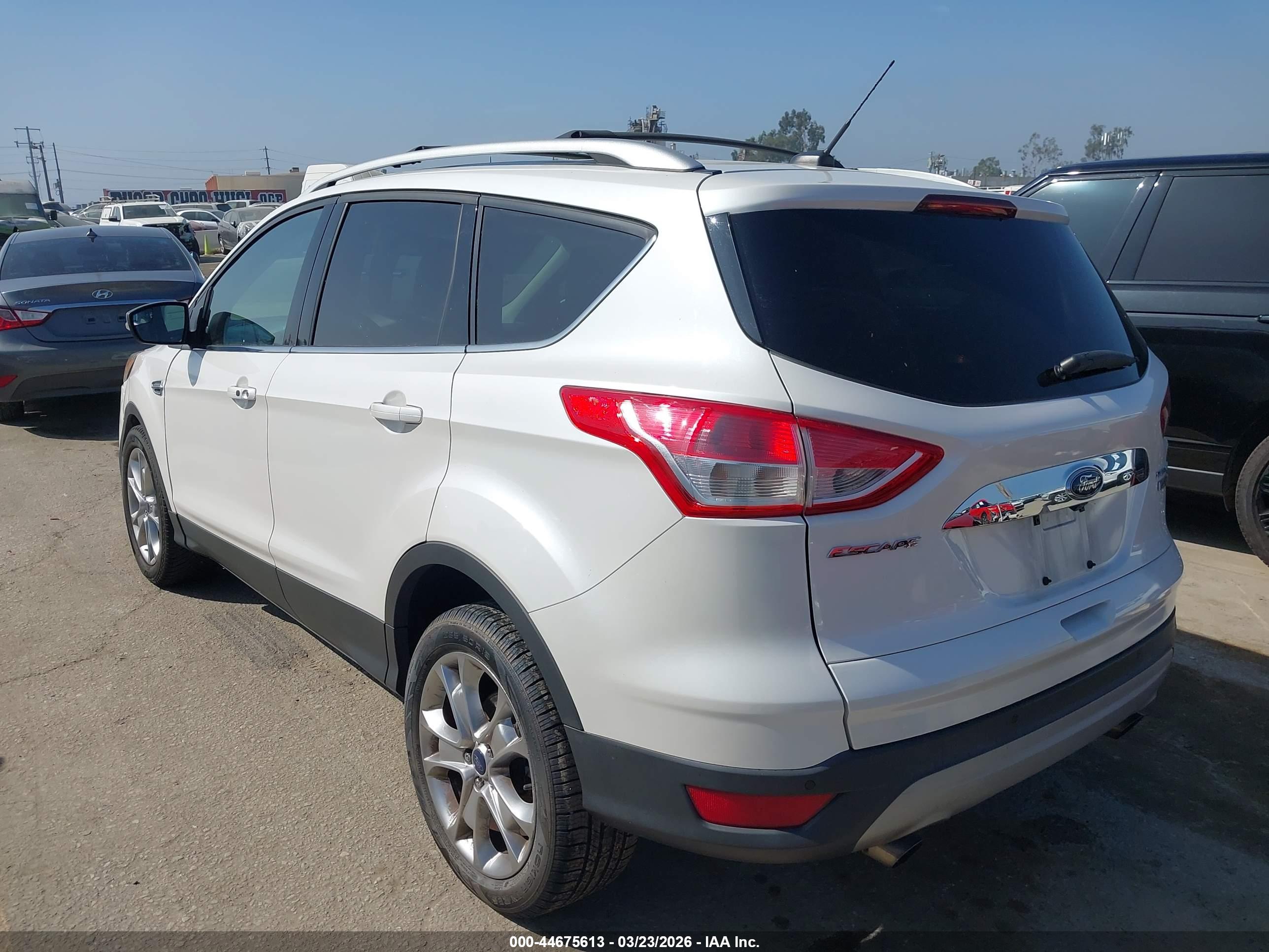 FORD ESCAPE image 3