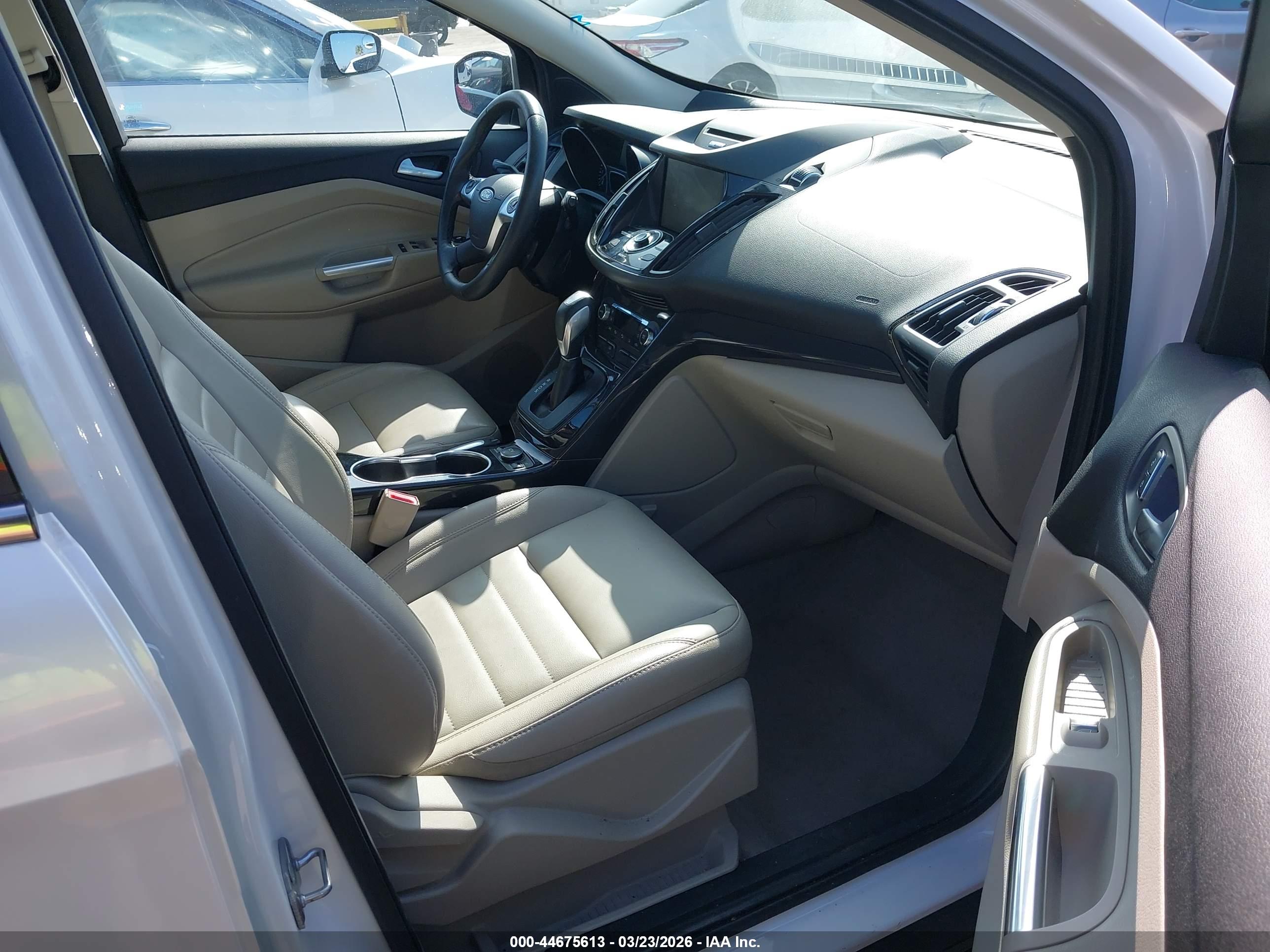 FORD ESCAPE image 5