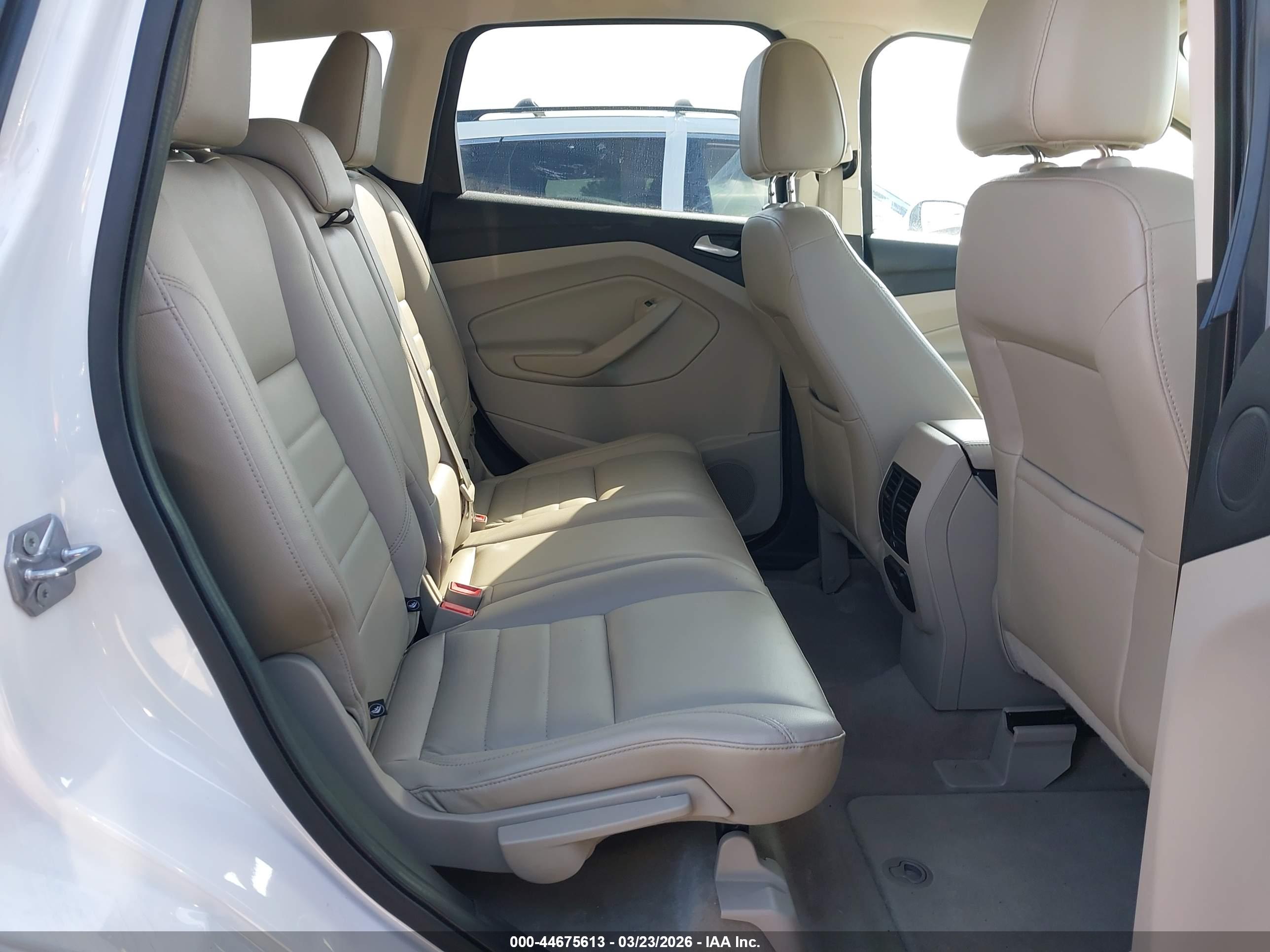 FORD ESCAPE image 8