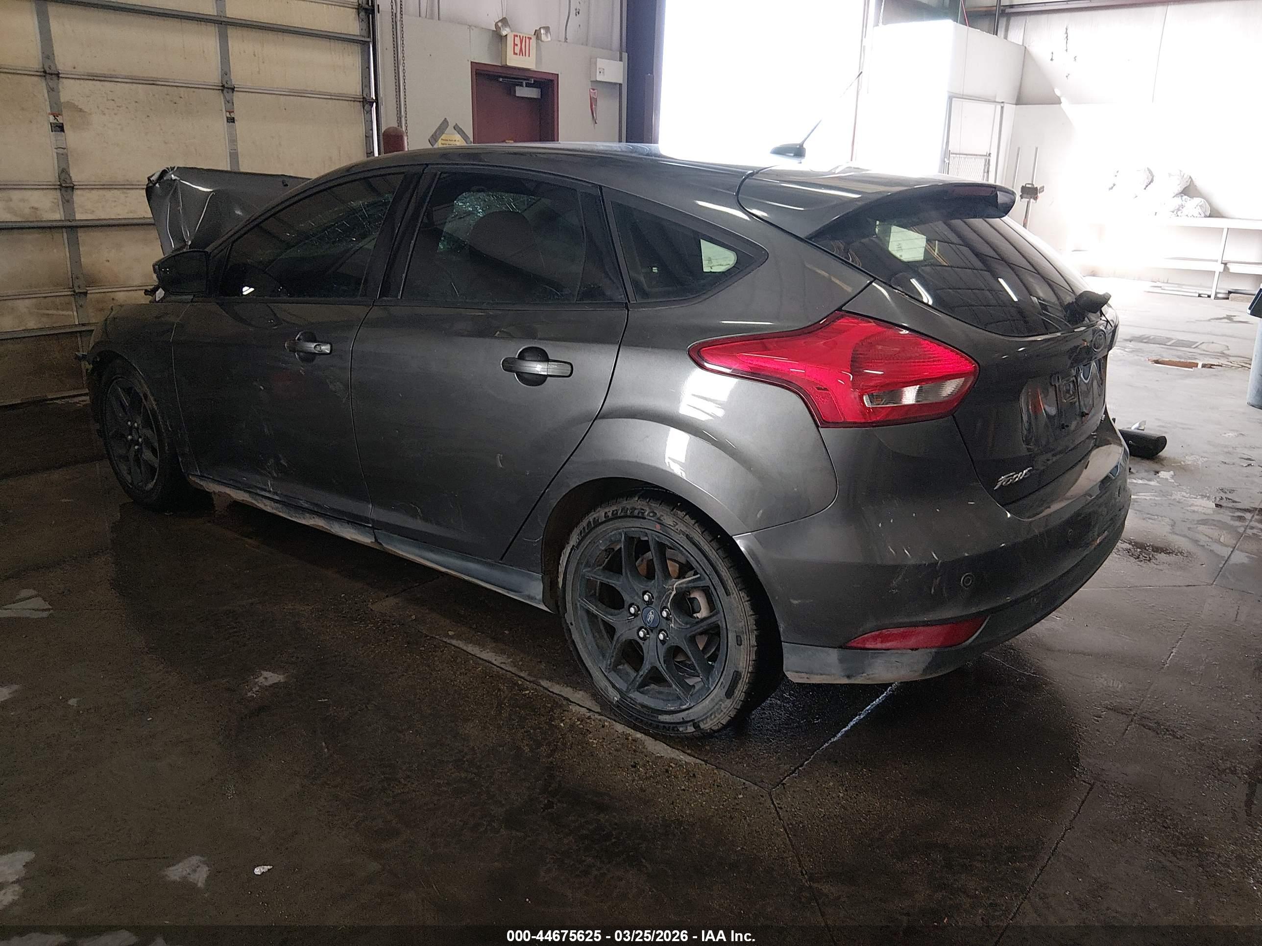 FORD FOCUS image 3