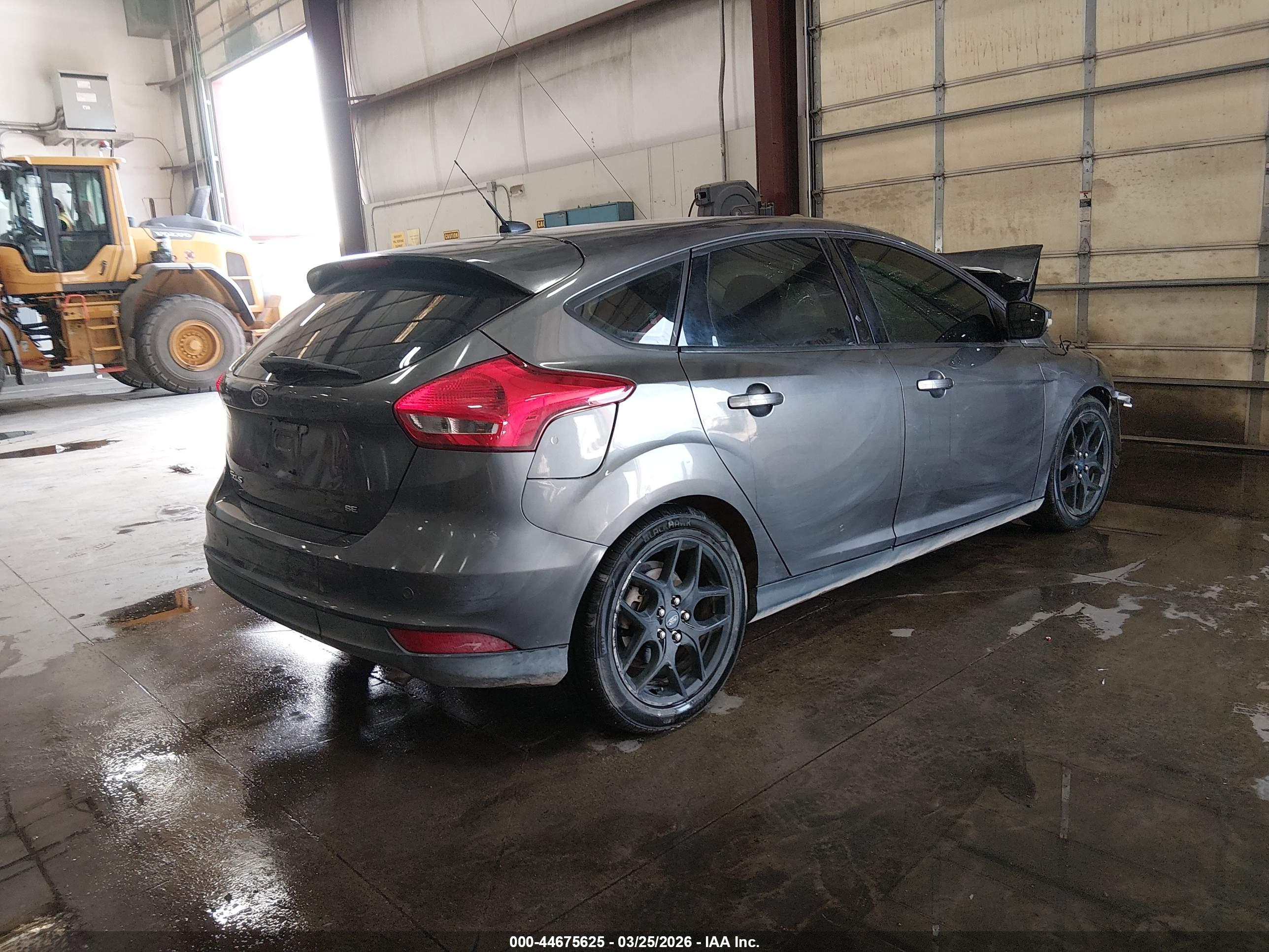 FORD FOCUS image 4
