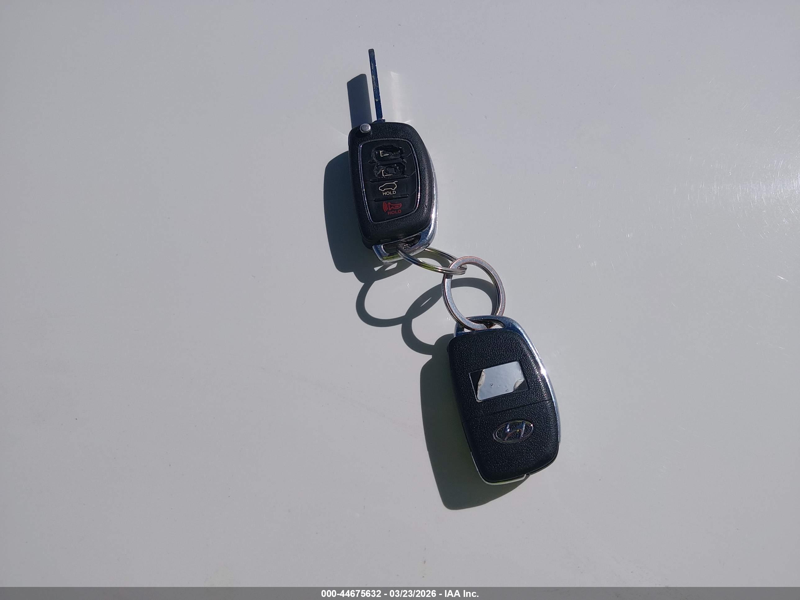 HYUNDAI SANTA image 11