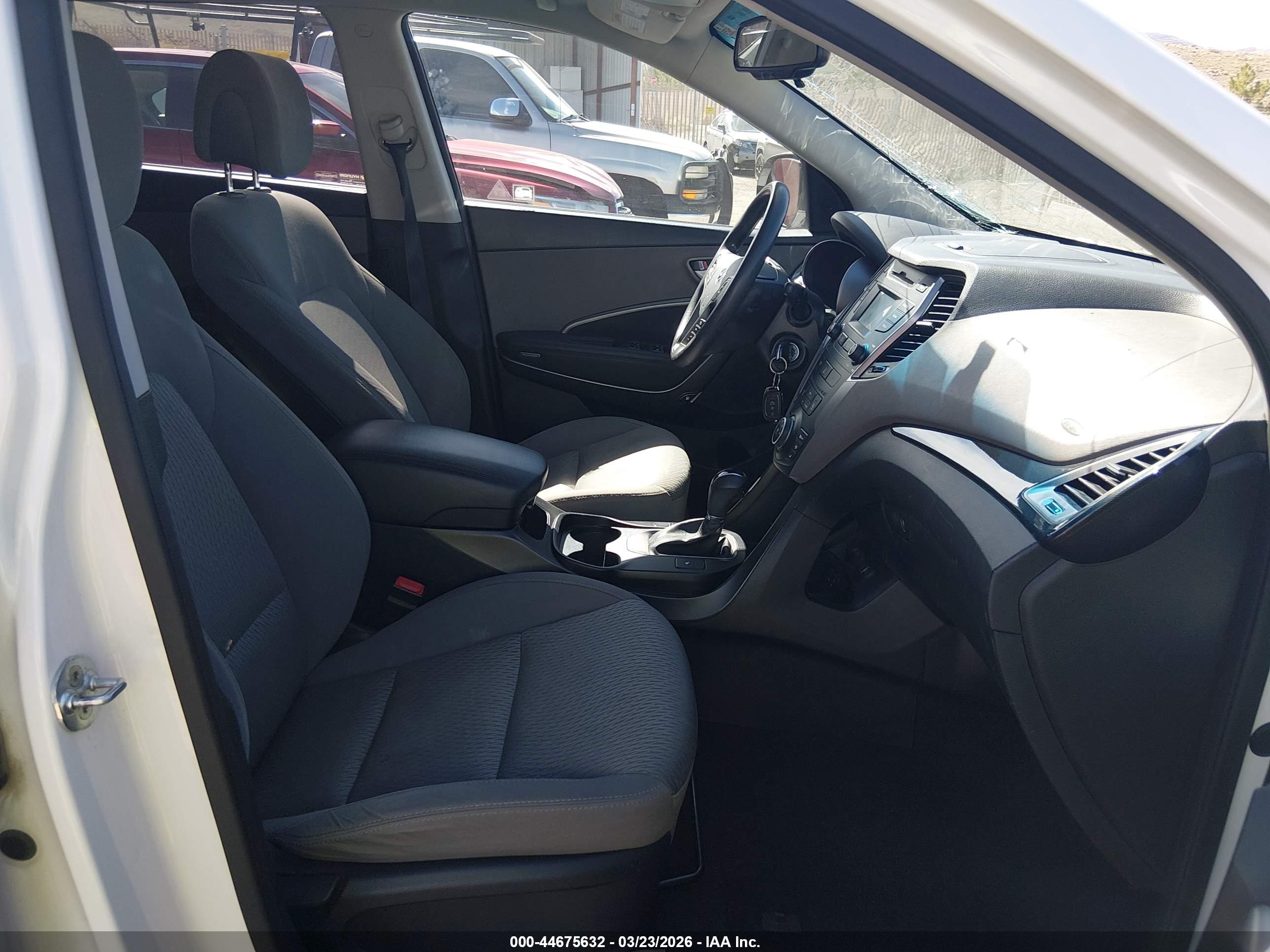 HYUNDAI SANTA image 5
