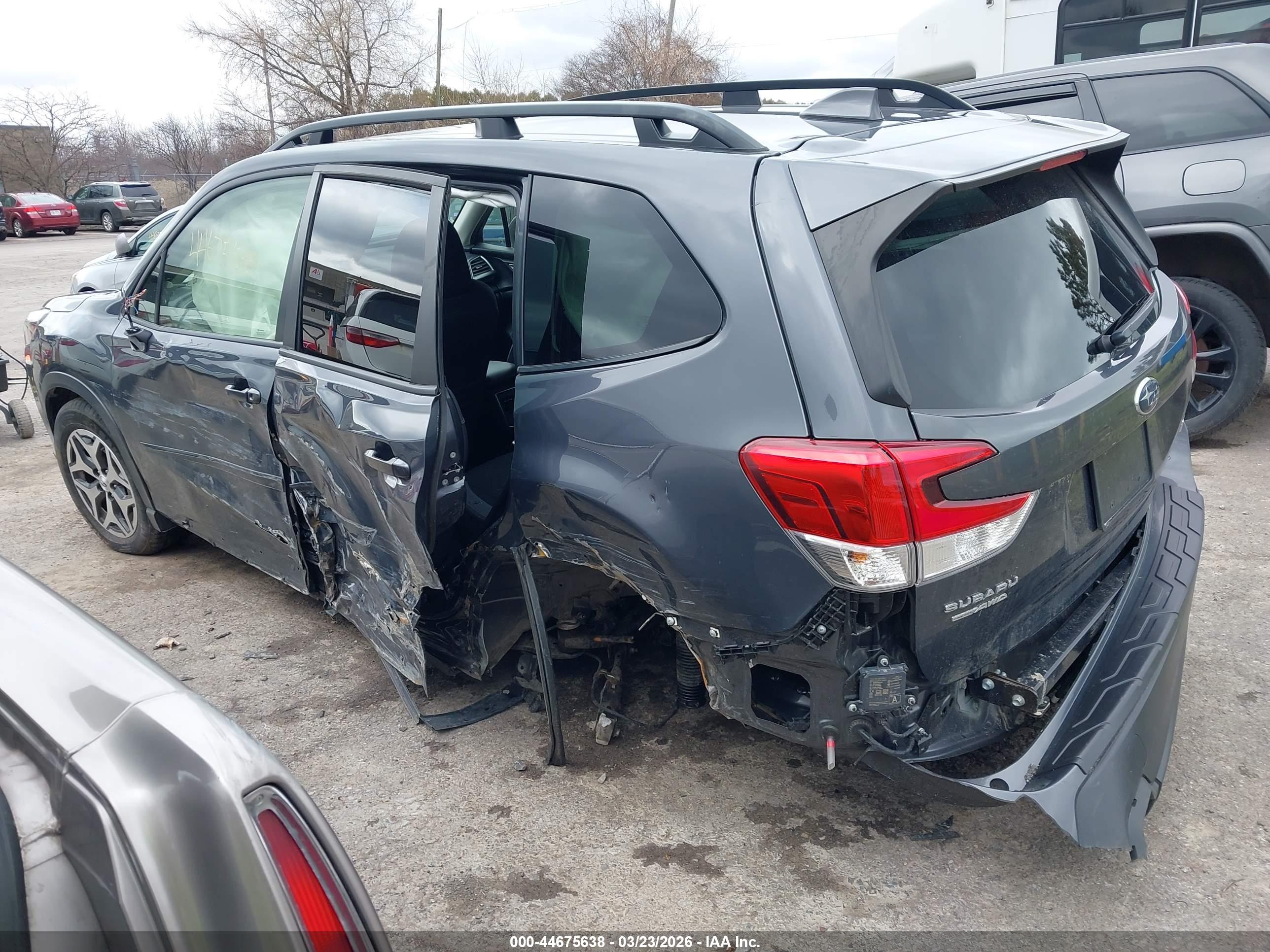 SUBARU FORESTER image 3