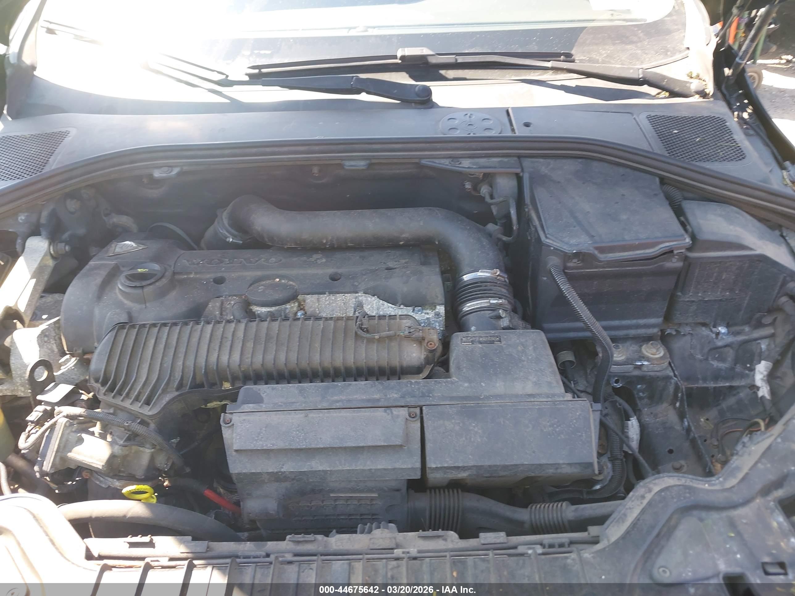 VOLVO S60 image 10