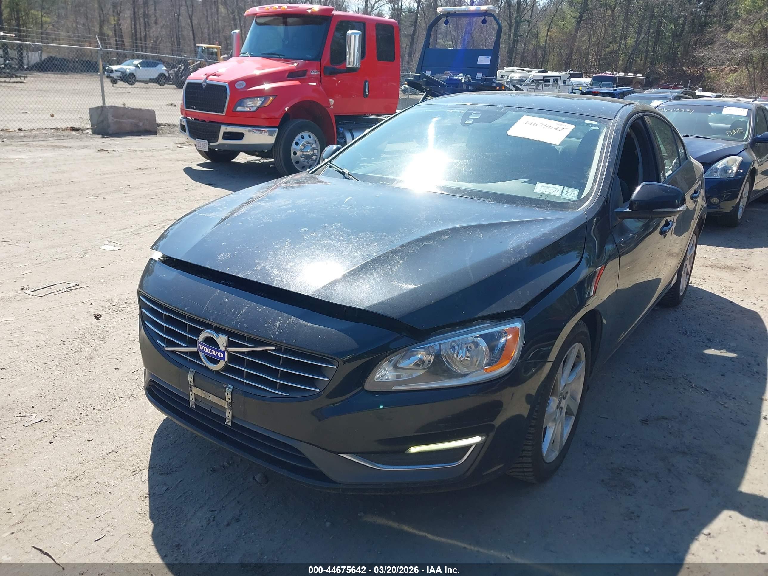 VOLVO S60 image 2