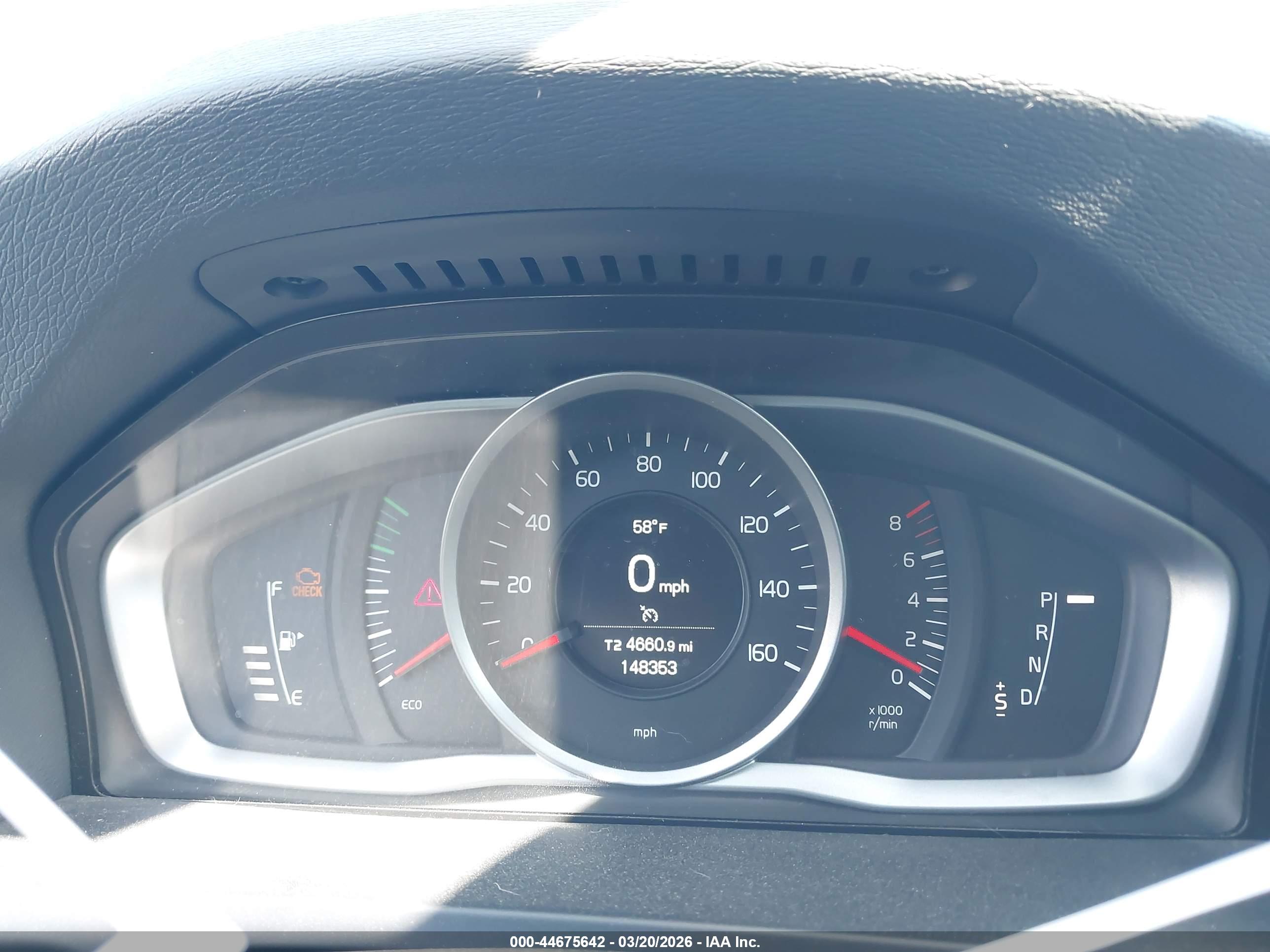 VOLVO S60 image 7