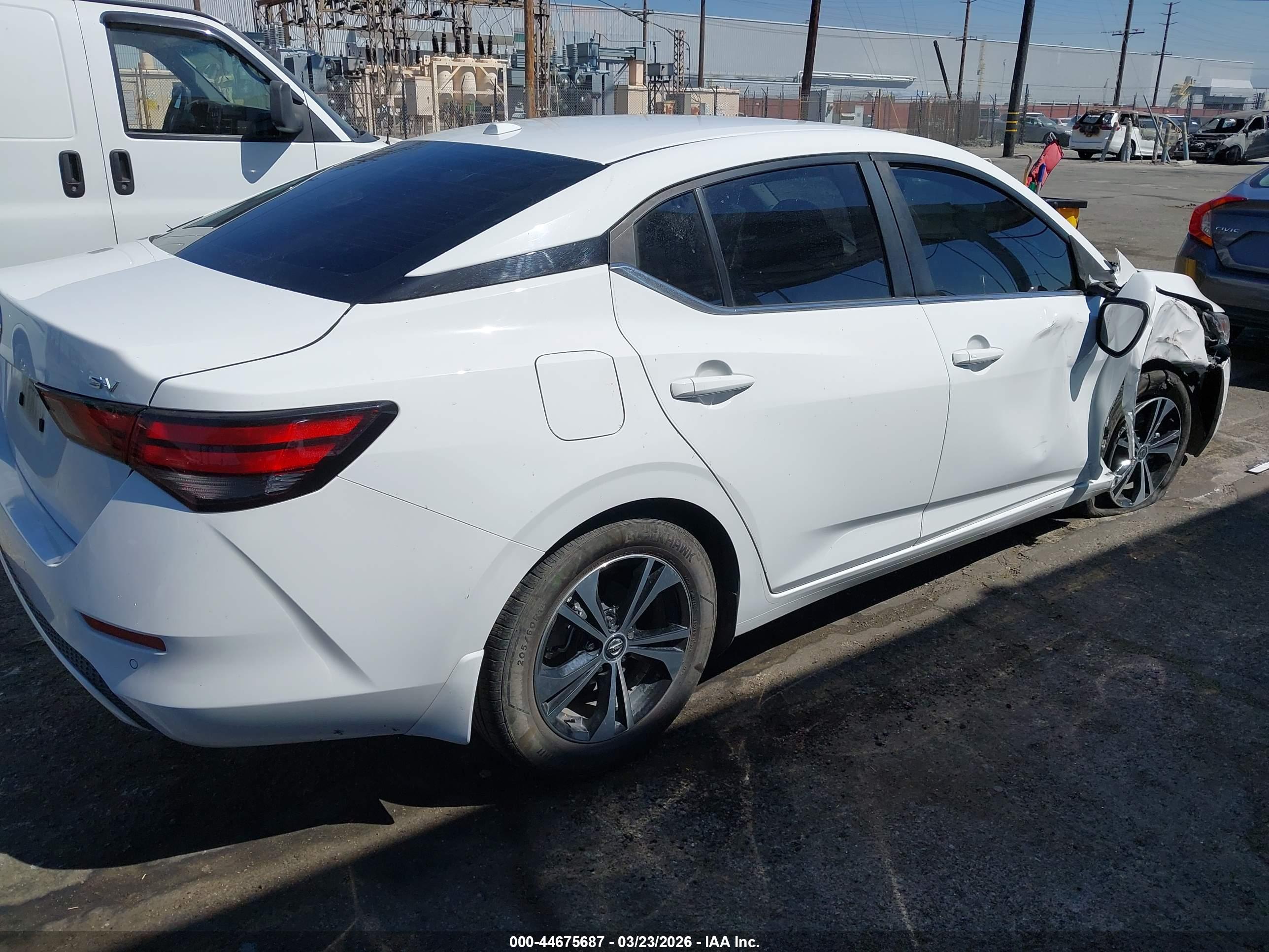 NISSAN SENTRA image 4