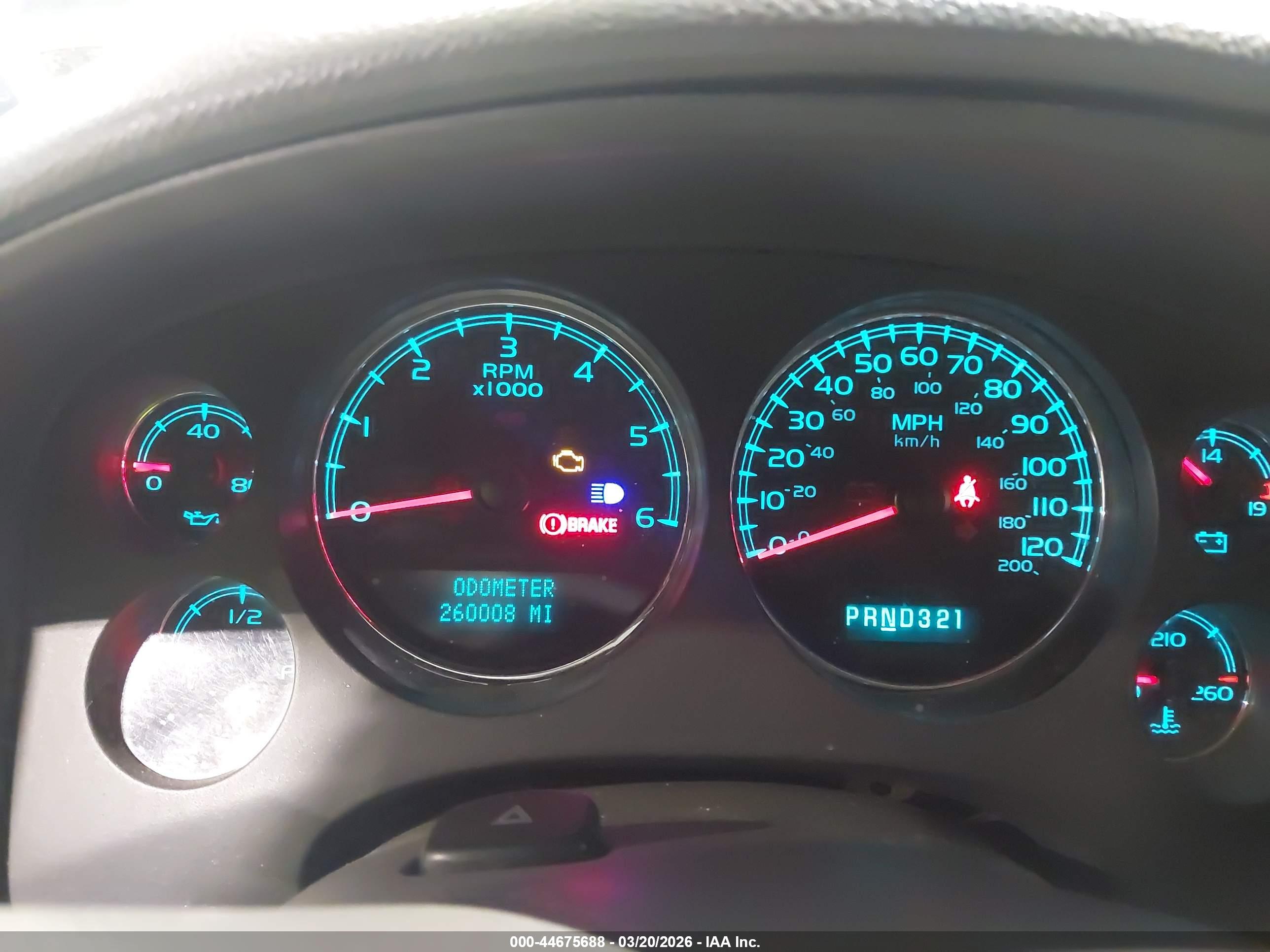 CHEVROLET SUBURBAN image 7