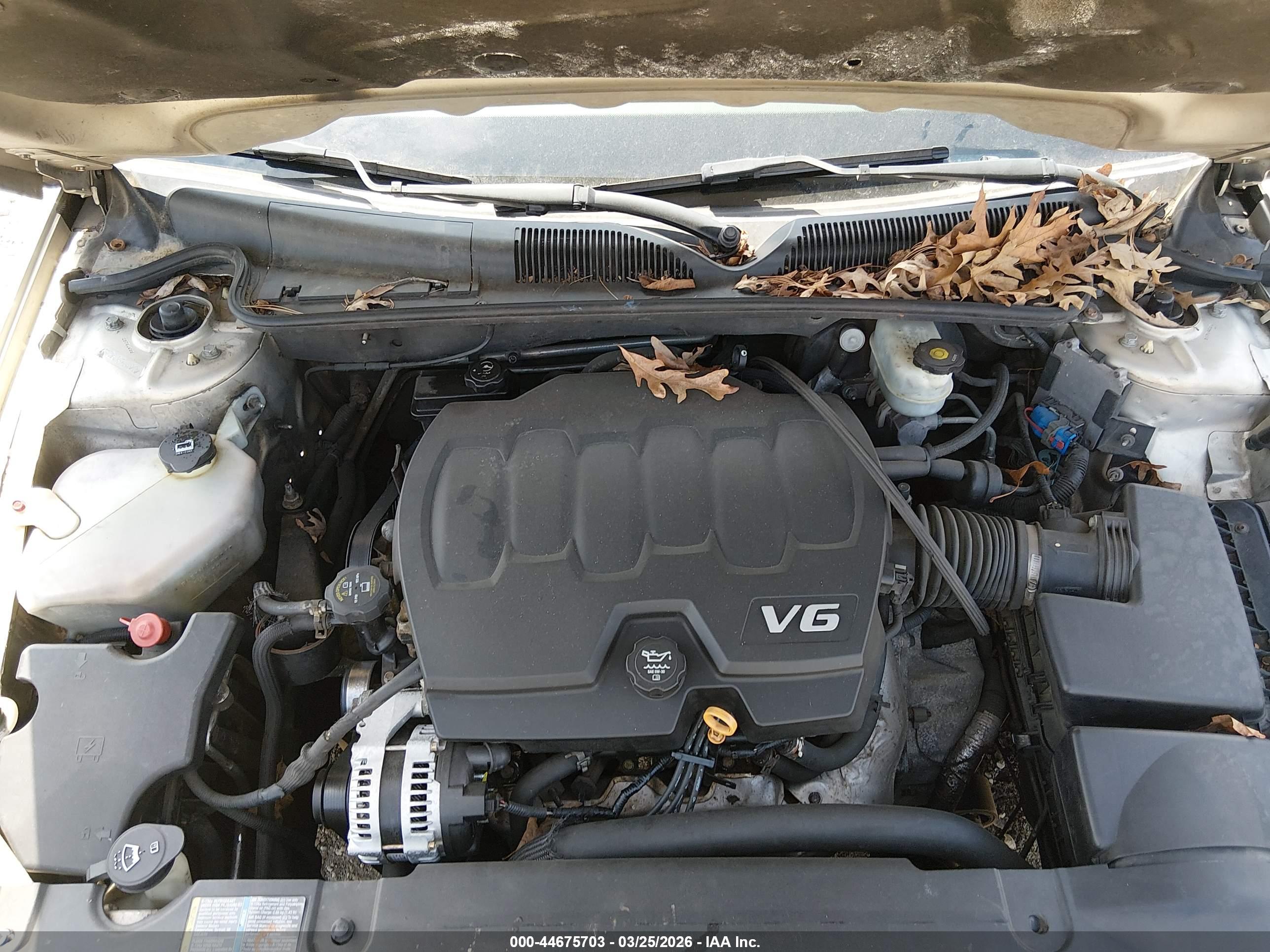 BUICK LUCERNE image 10