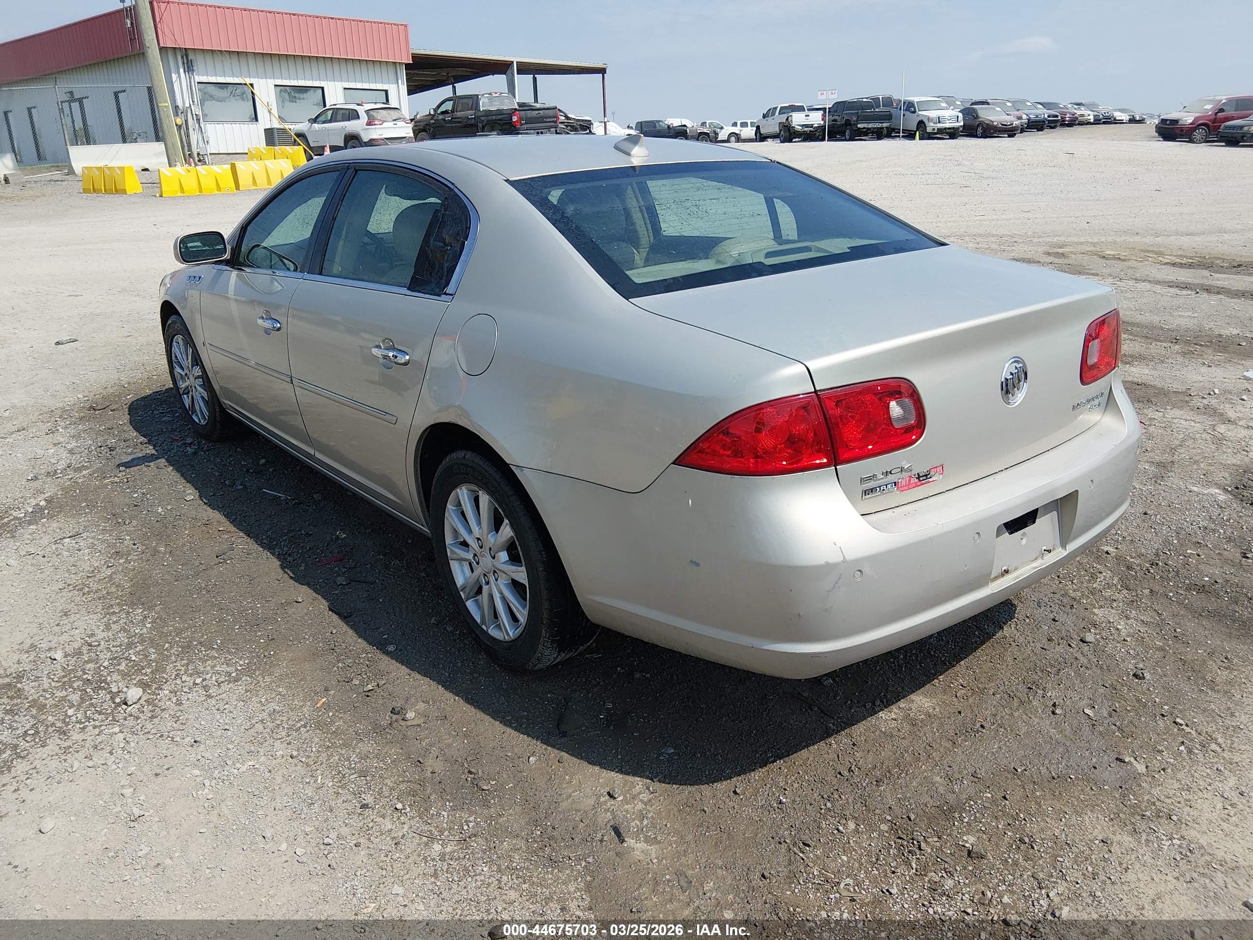 BUICK LUCERNE image 3