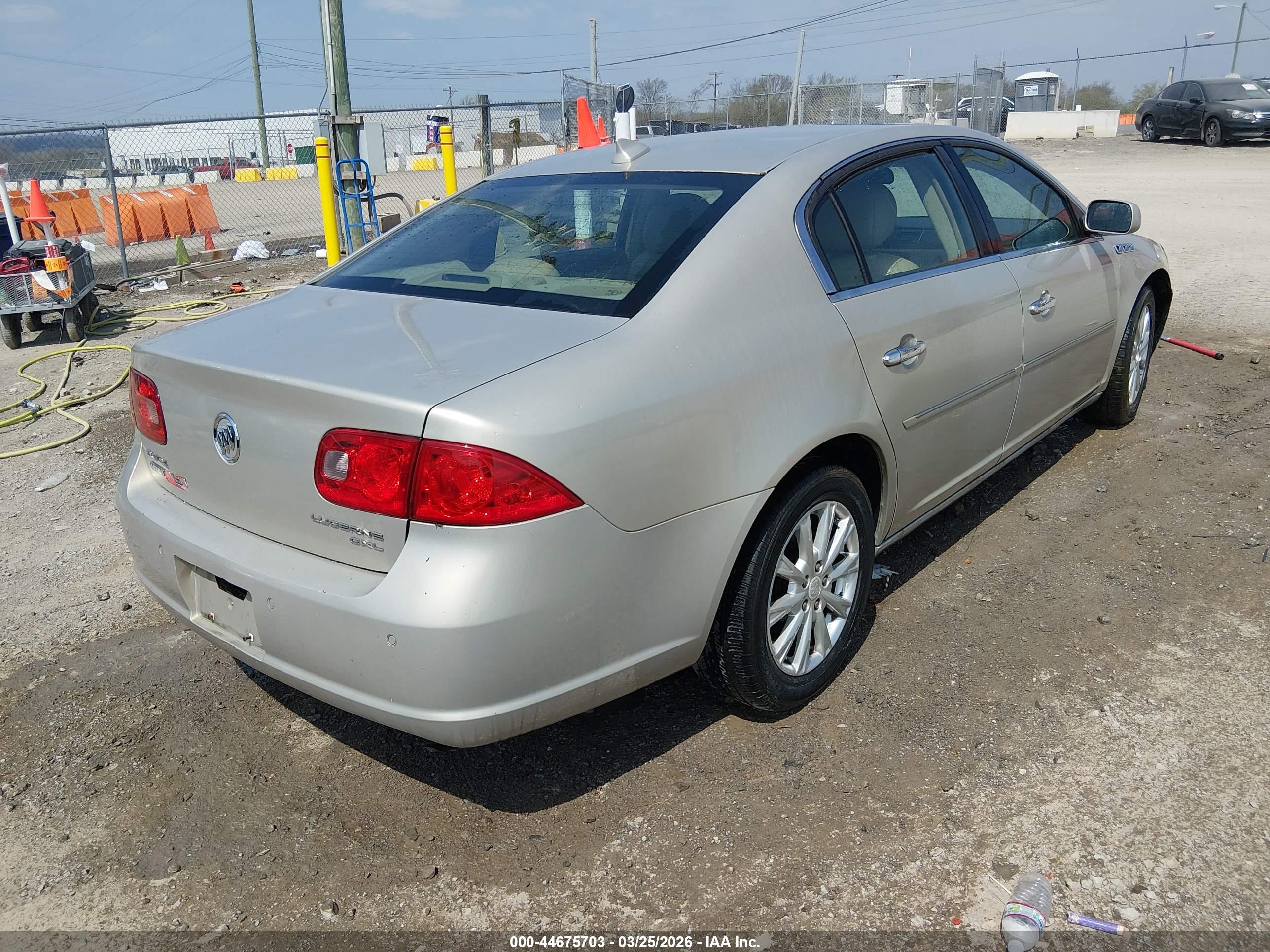 BUICK LUCERNE image 4