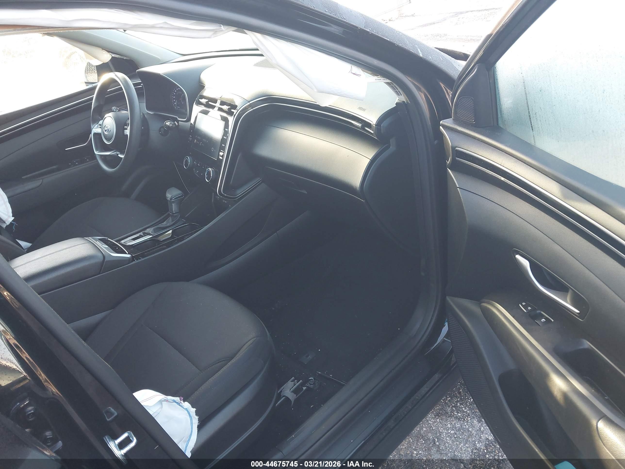 HYUNDAI TUCSON image 5